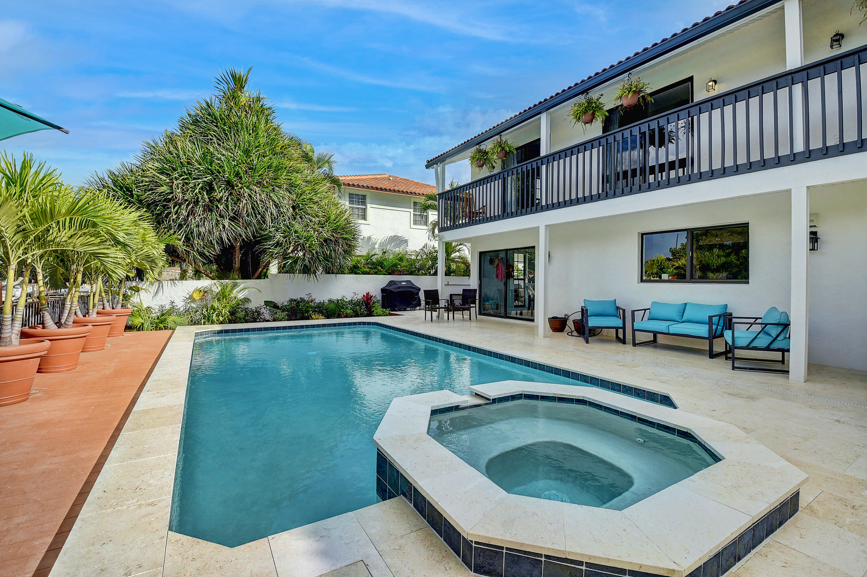 399 SW 15th Street