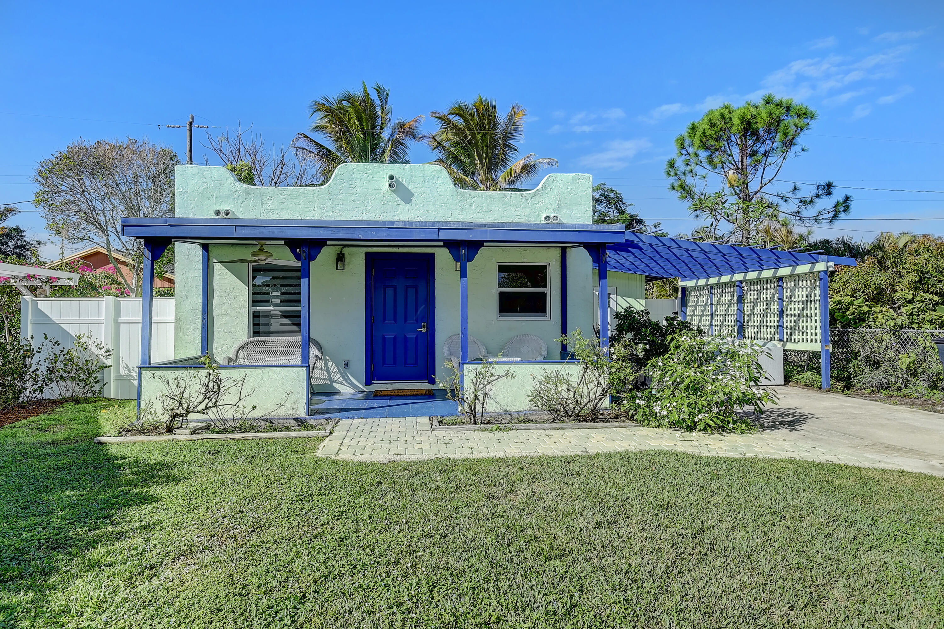 212 SW 1st Avenue