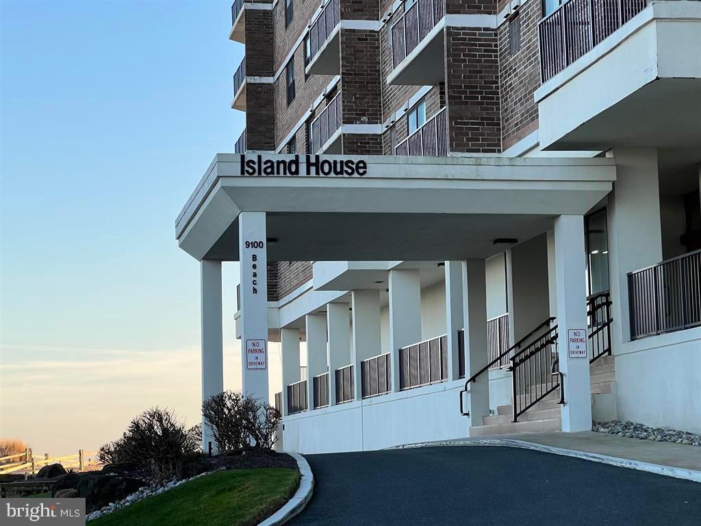 9100 Beach #701