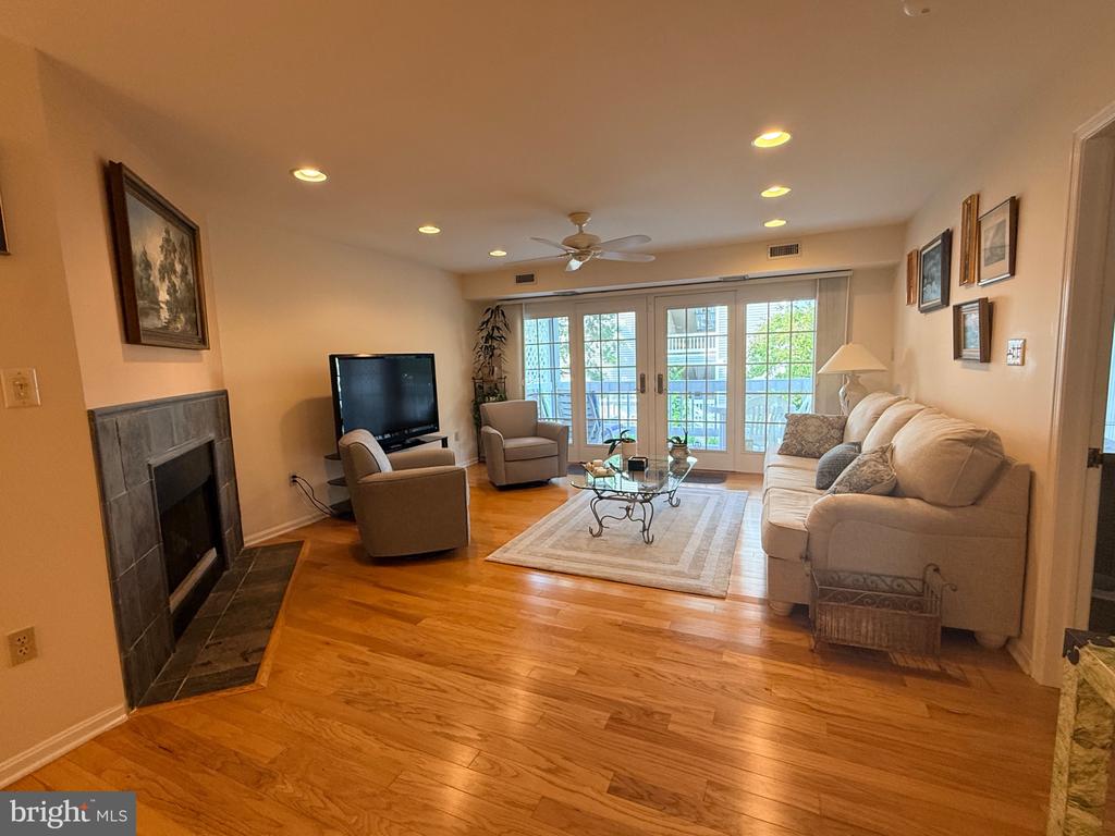 4800 HARBOR BEACH BOULEVARD Unit: 5102