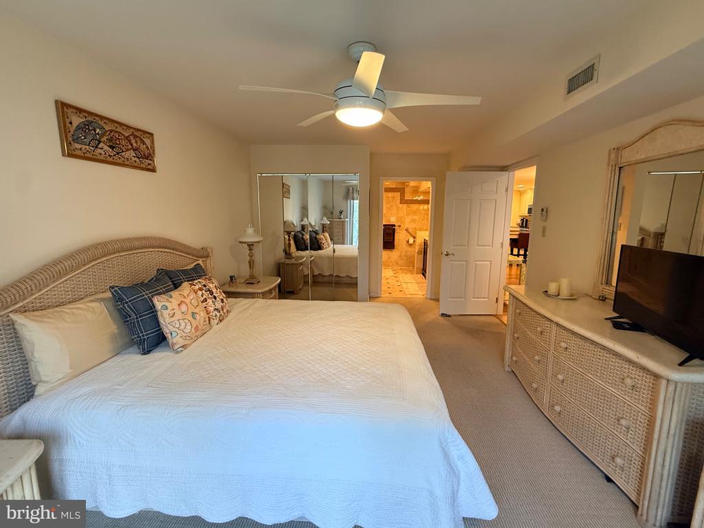 4800 HARBOR BEACH BOULEVARD Unit: 5102