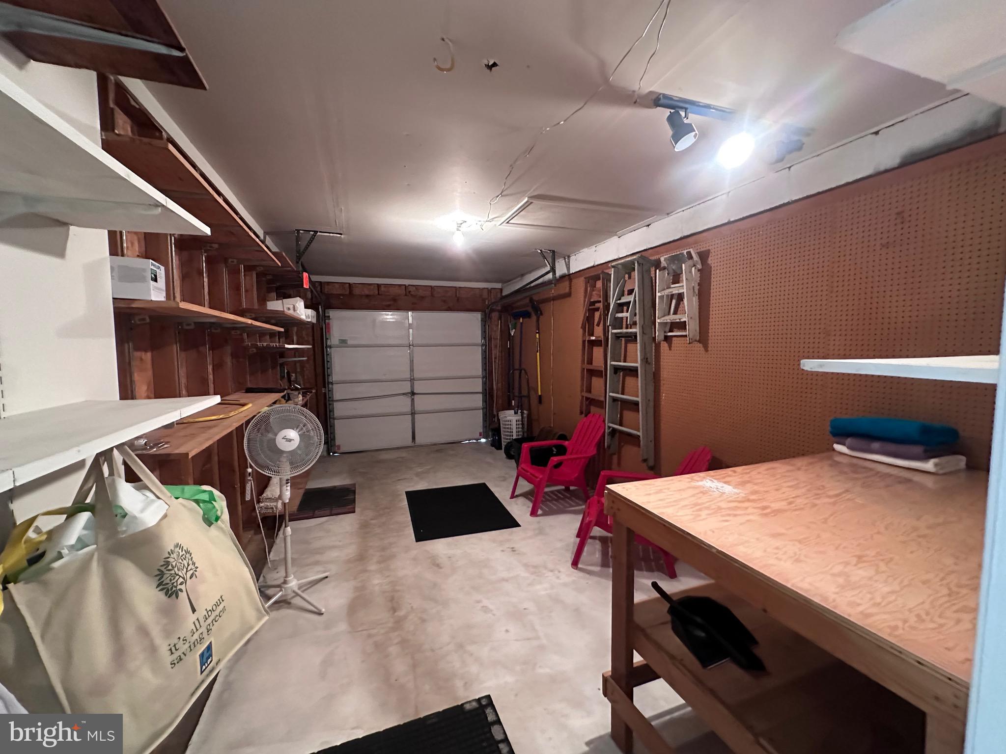 35 River Bank Dr