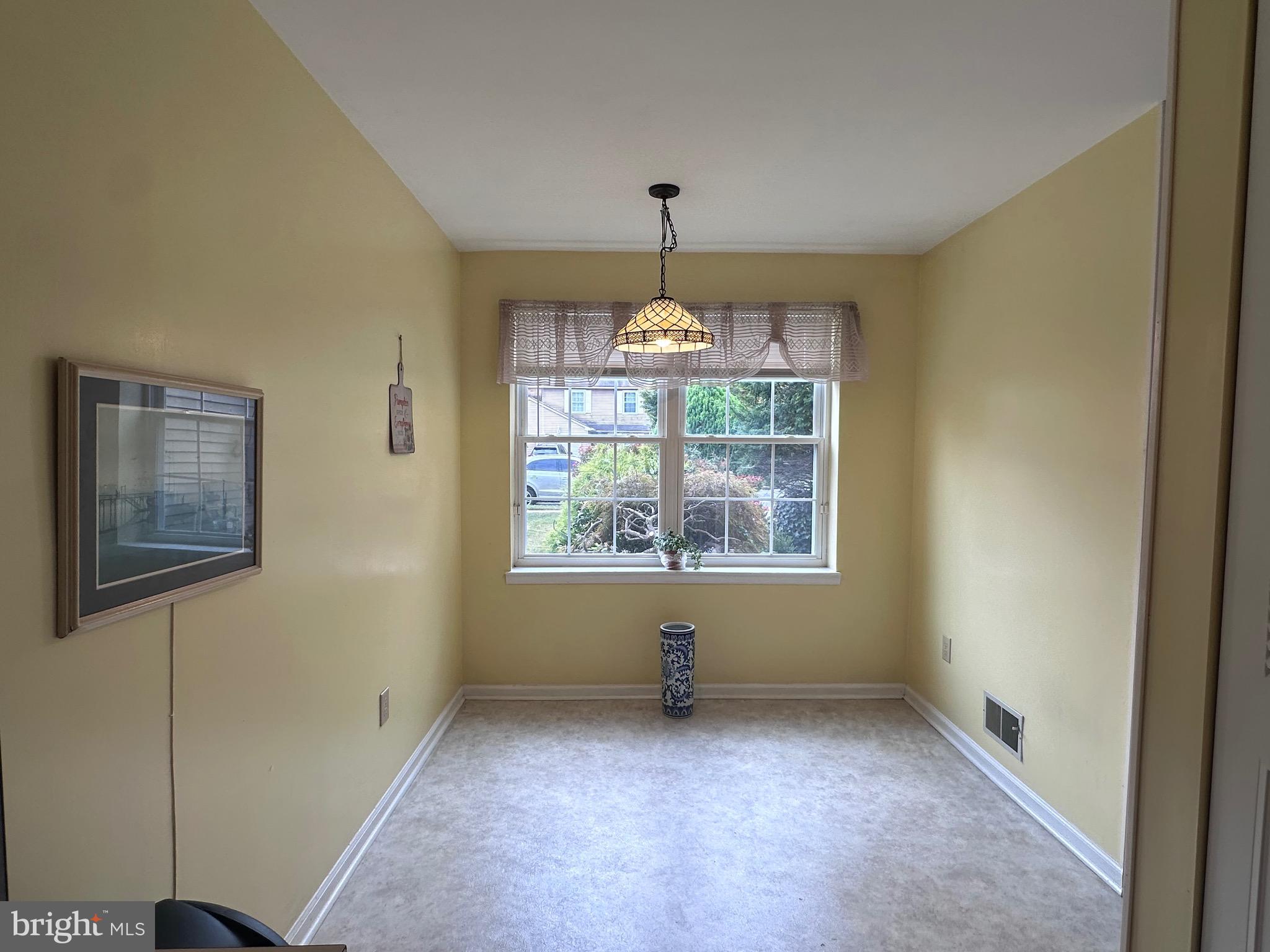 35 River Bank Dr