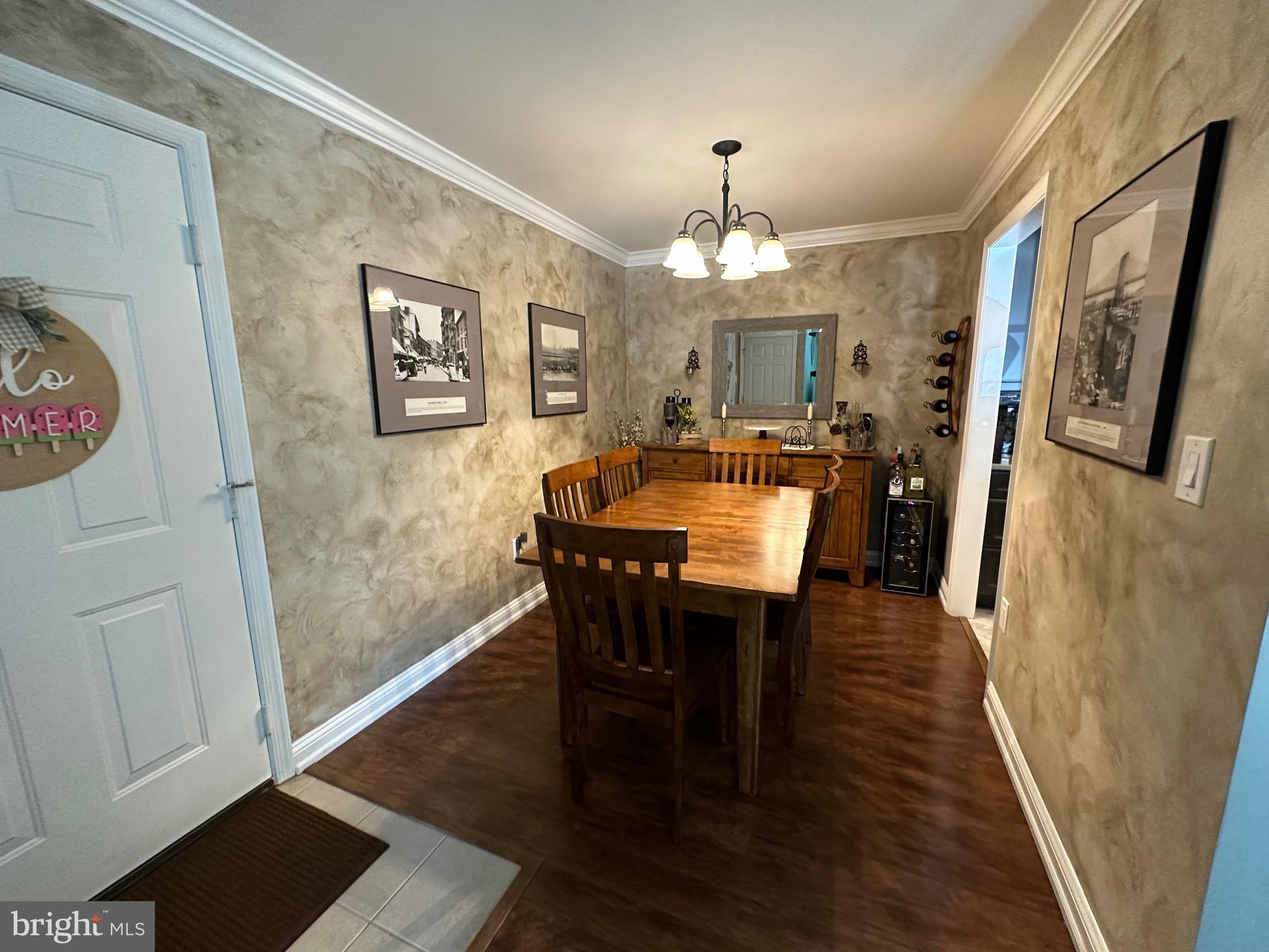 60 Cheverny Ct