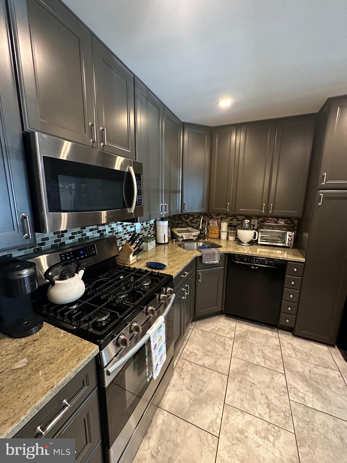 60 Cheverny Ct