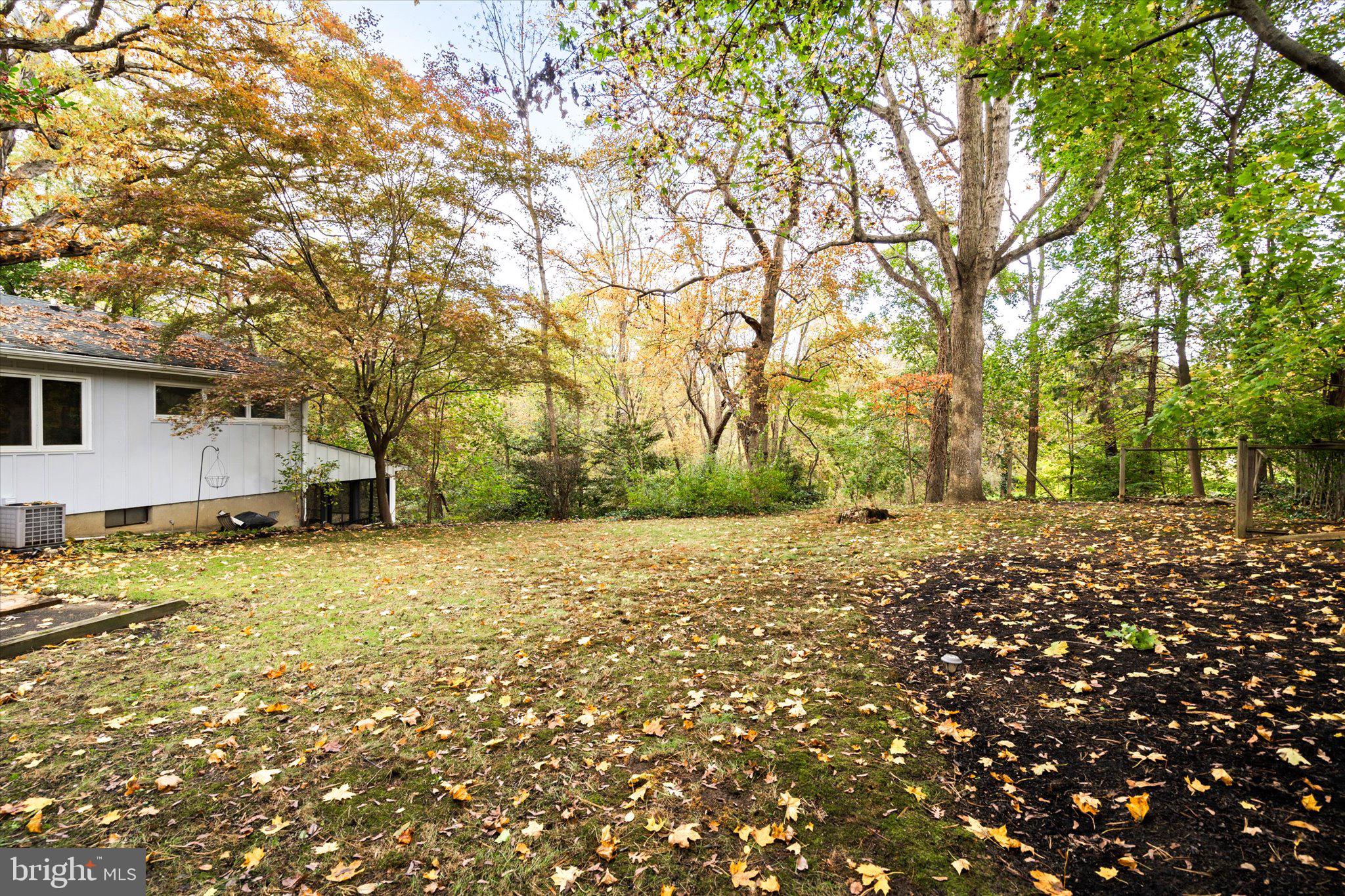 18 Glen Brook Pl