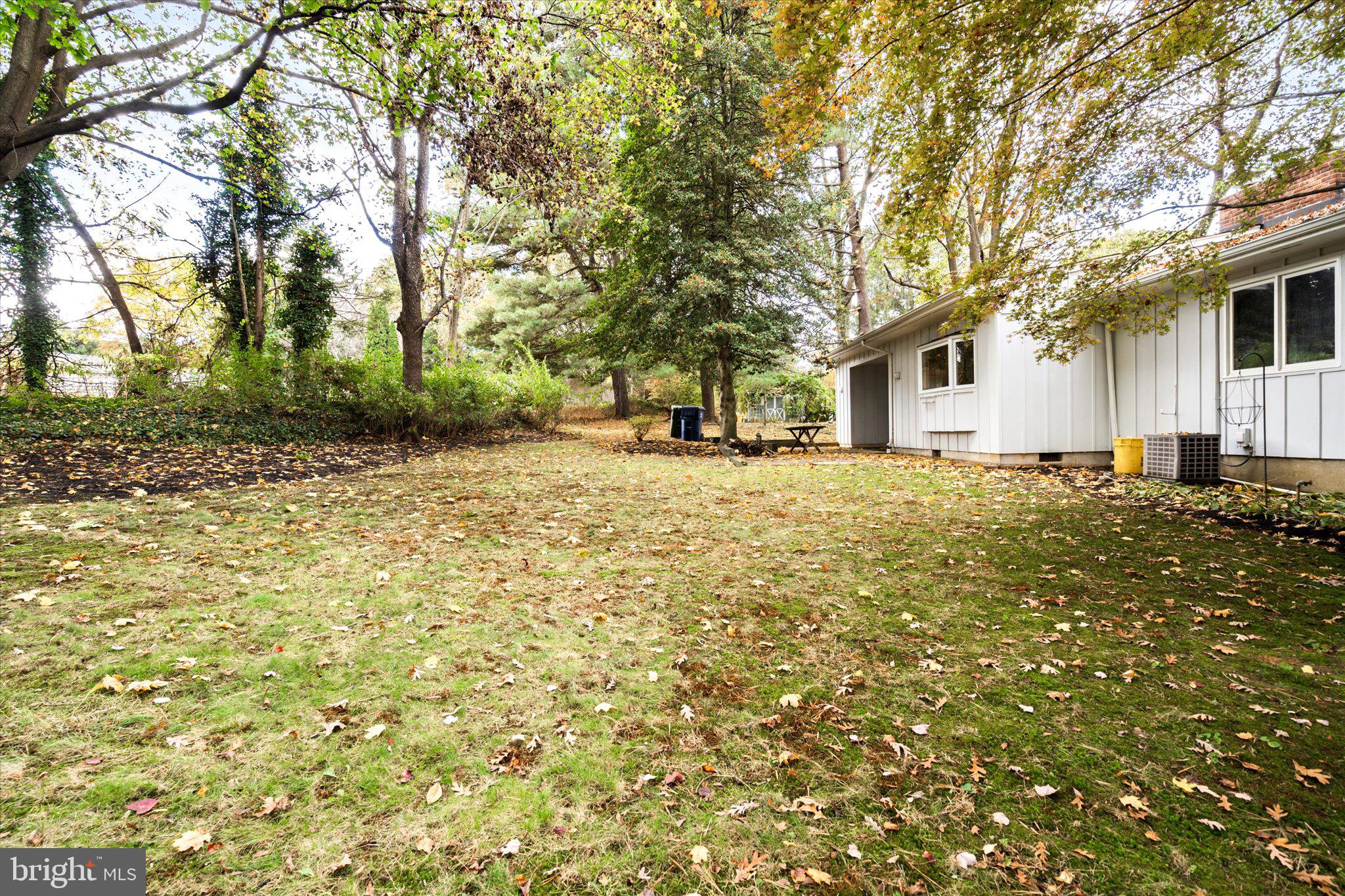 18 Glen Brook Pl