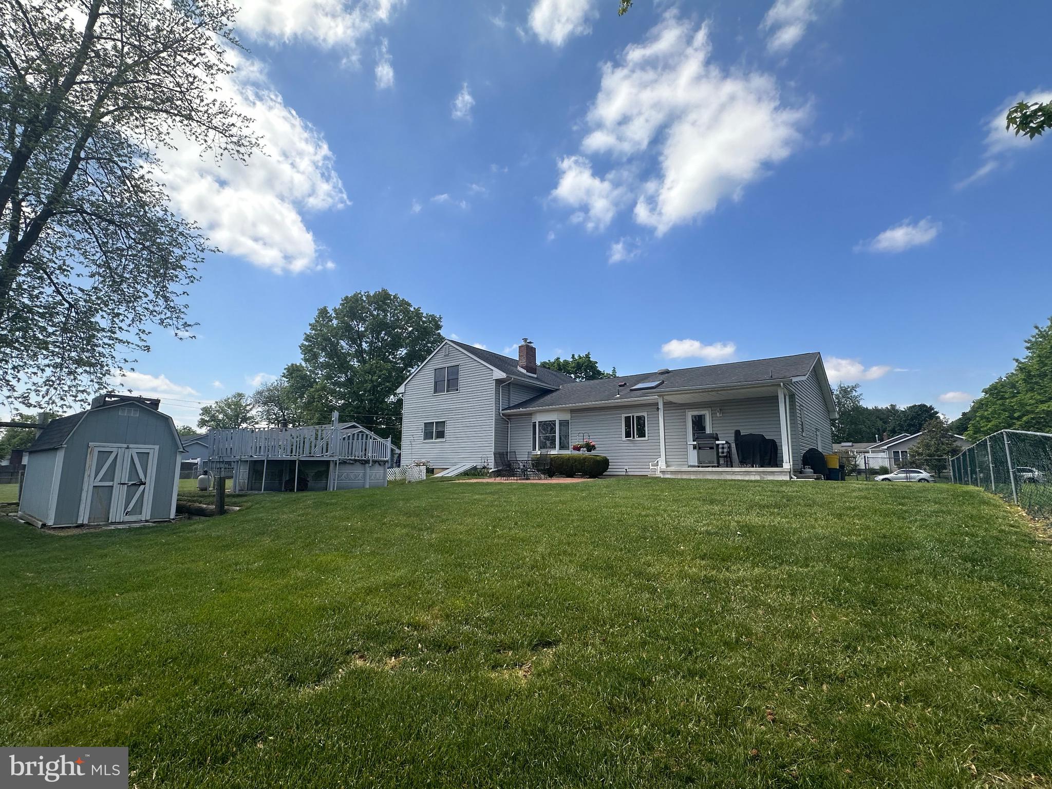 9 Makefield Cir S