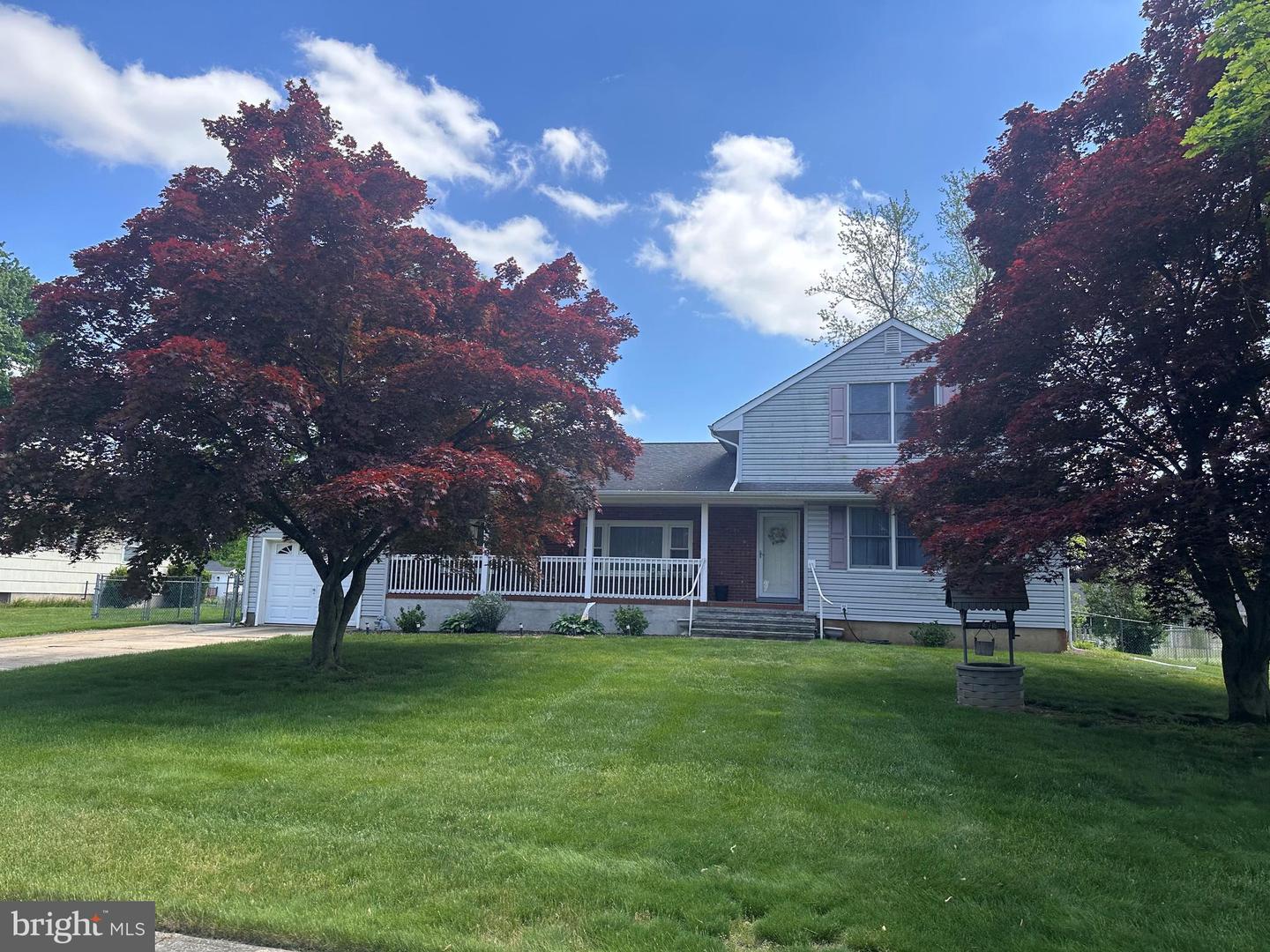 9 Makefield Cir S