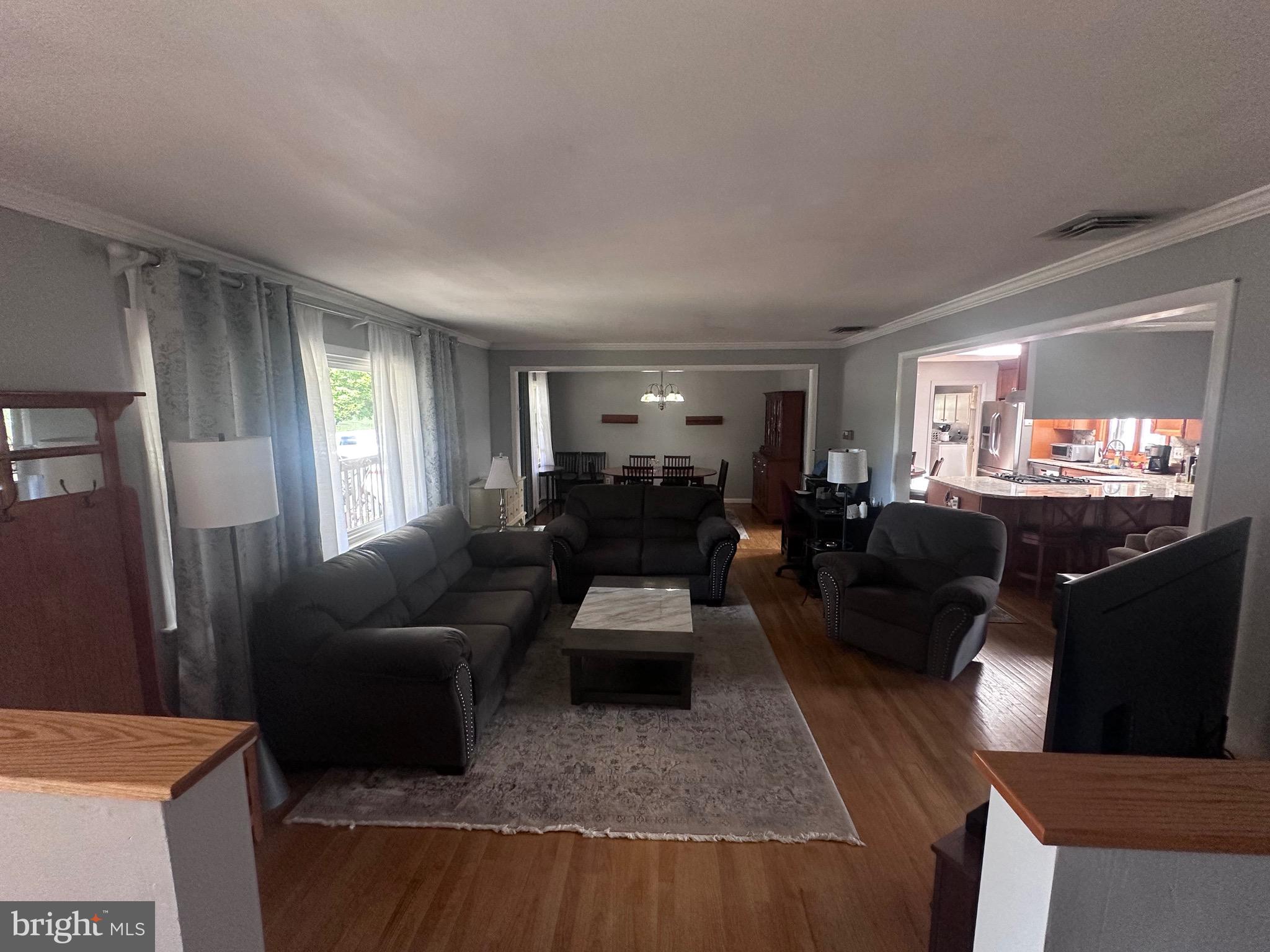 9 Makefield Cir S