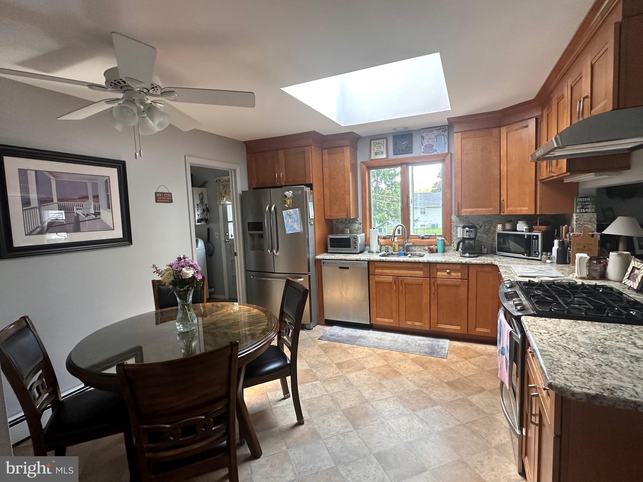 9 Makefield Cir S