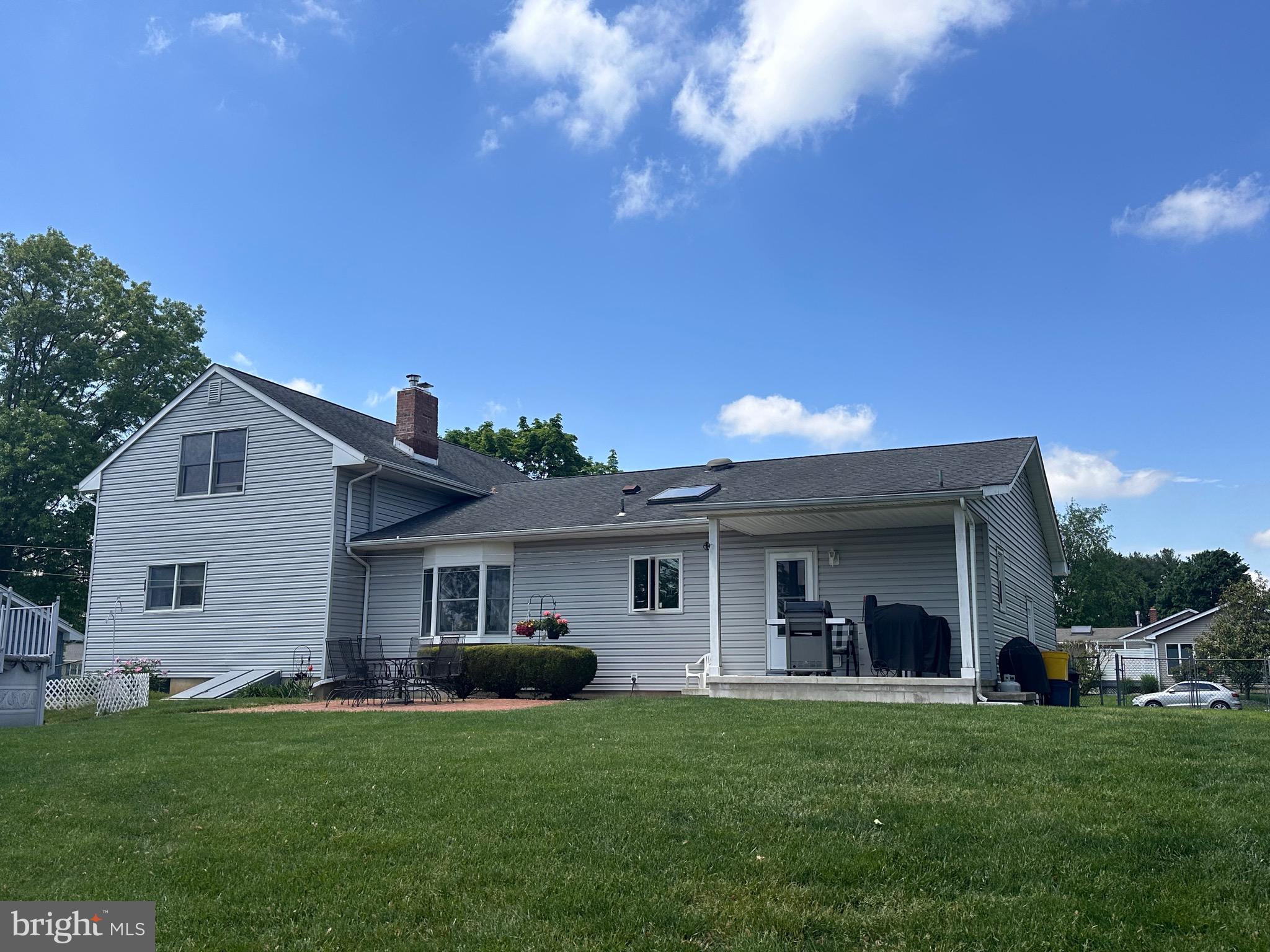 9 Makefield Cir S