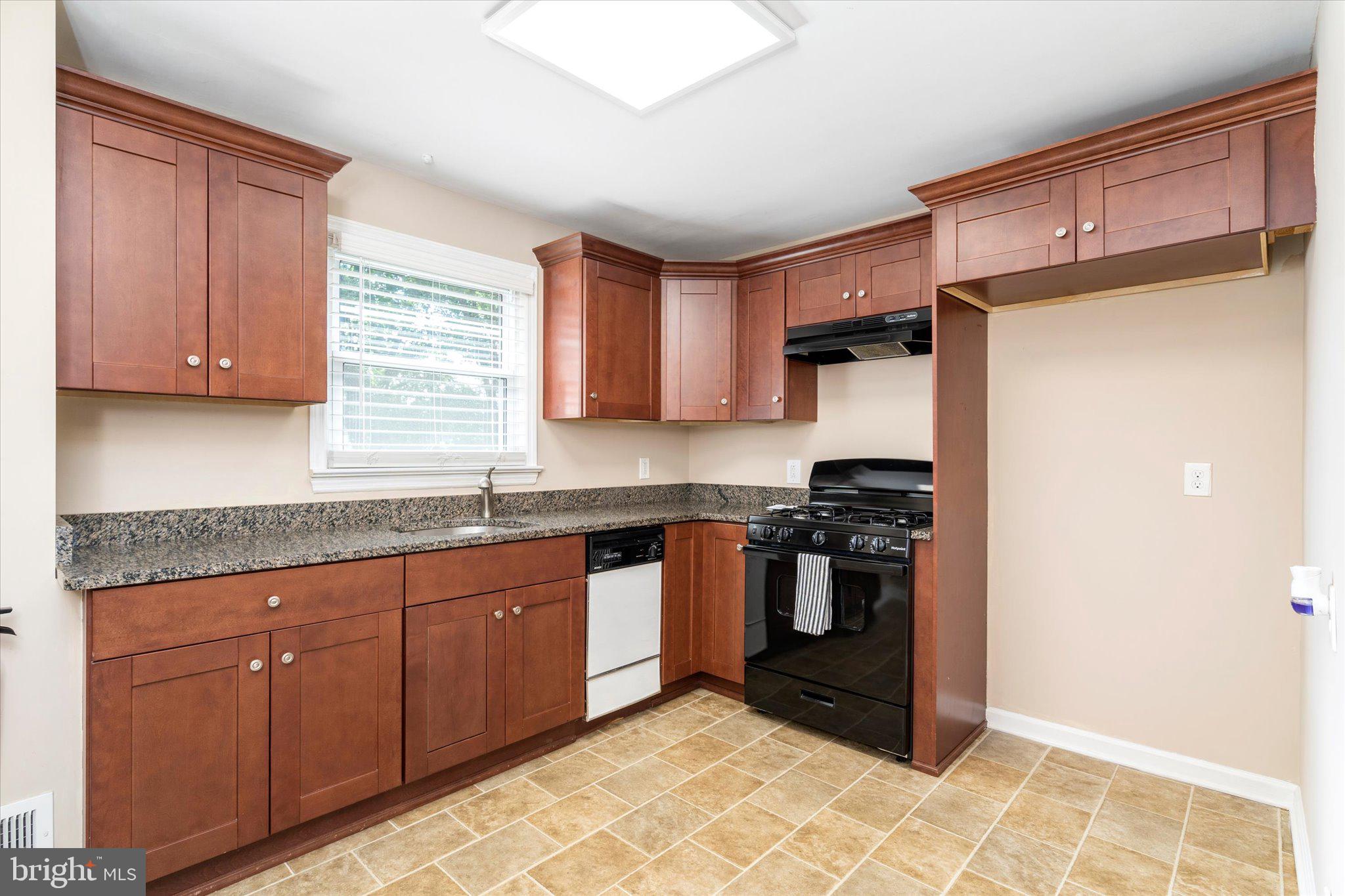12 Grace Dr
