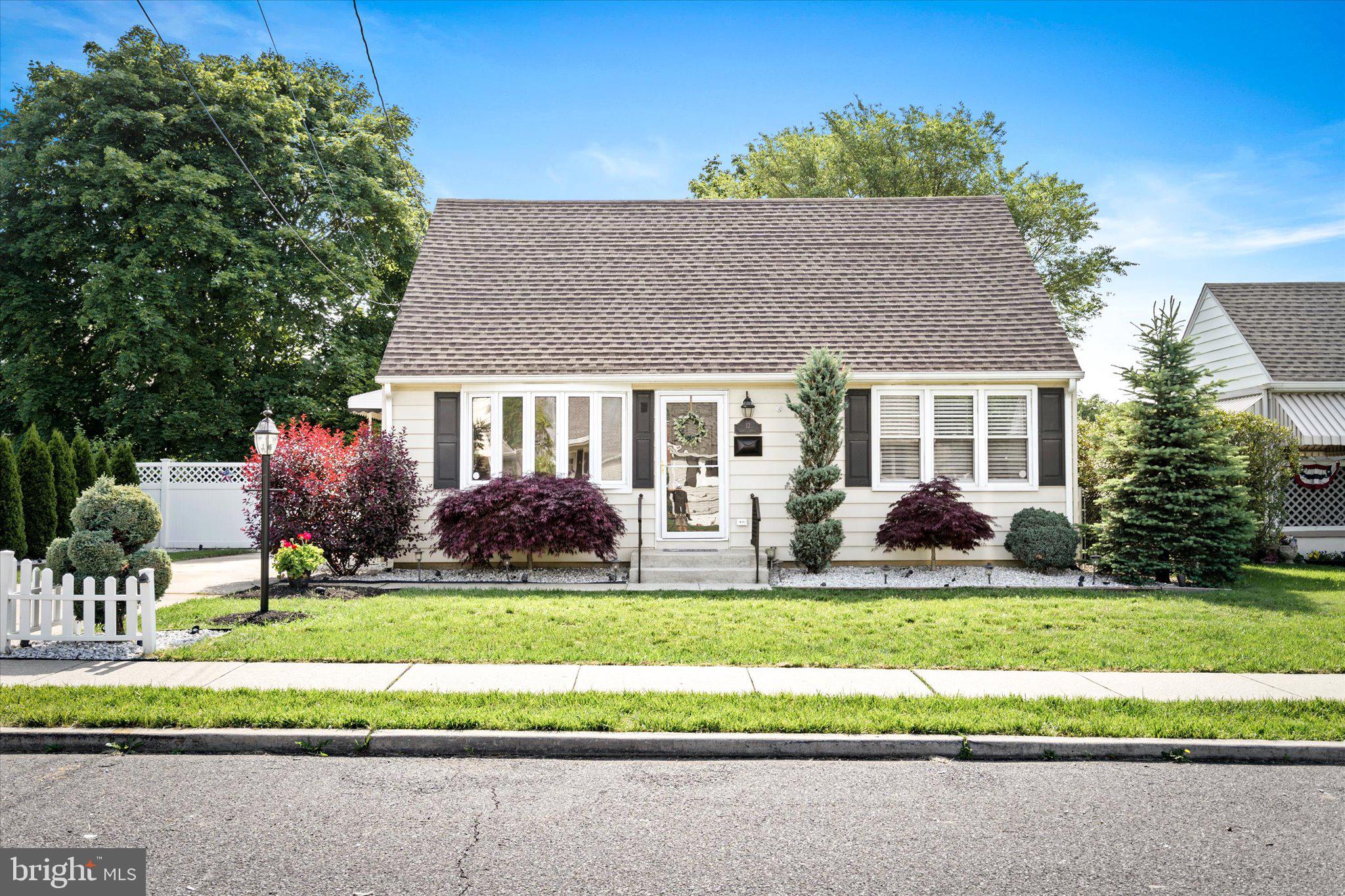 12 Grace Dr
