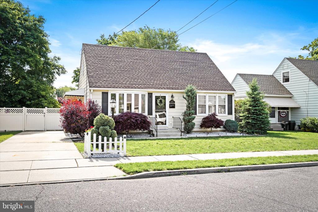 12 Grace Dr