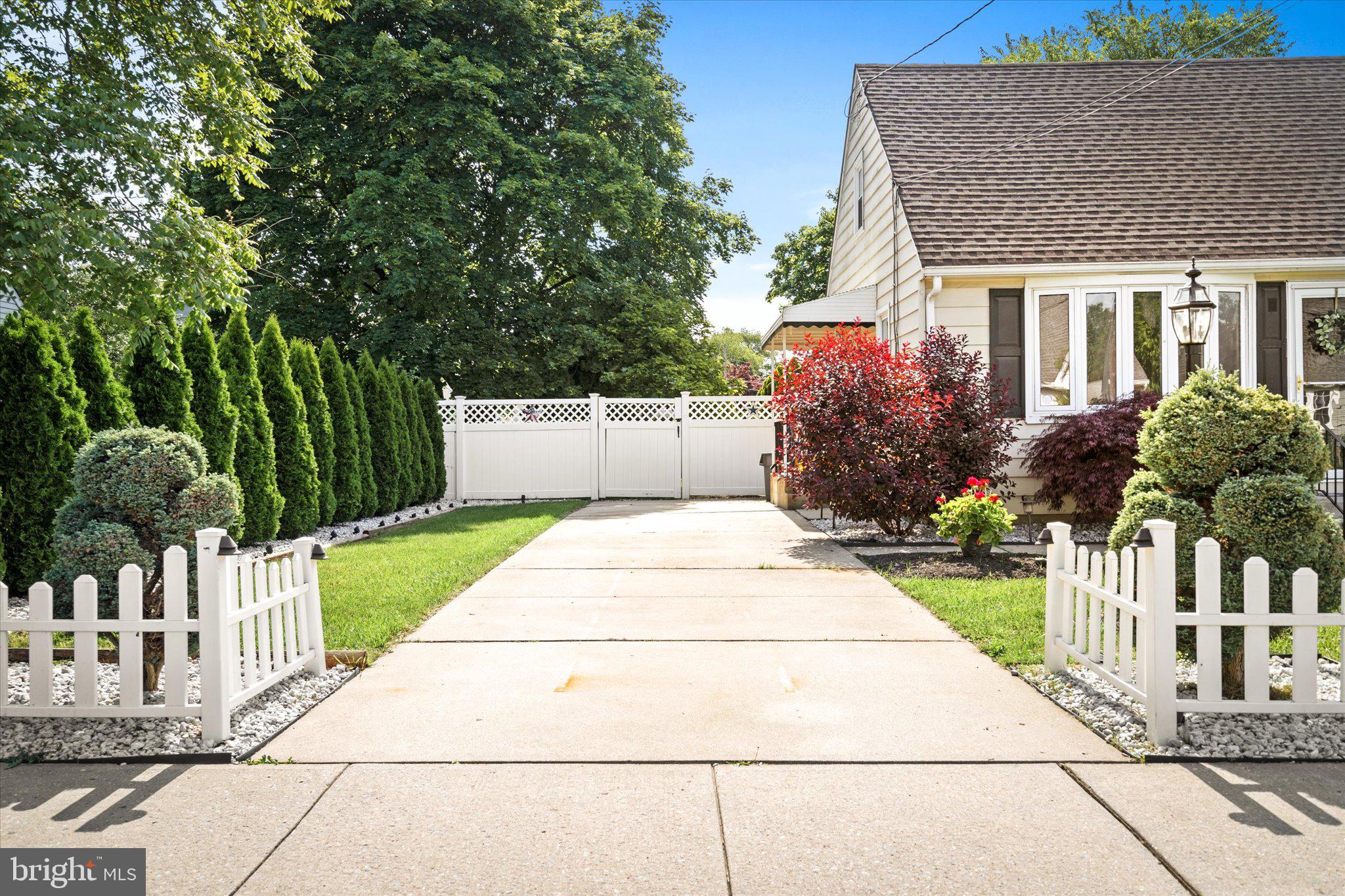12 Grace Dr