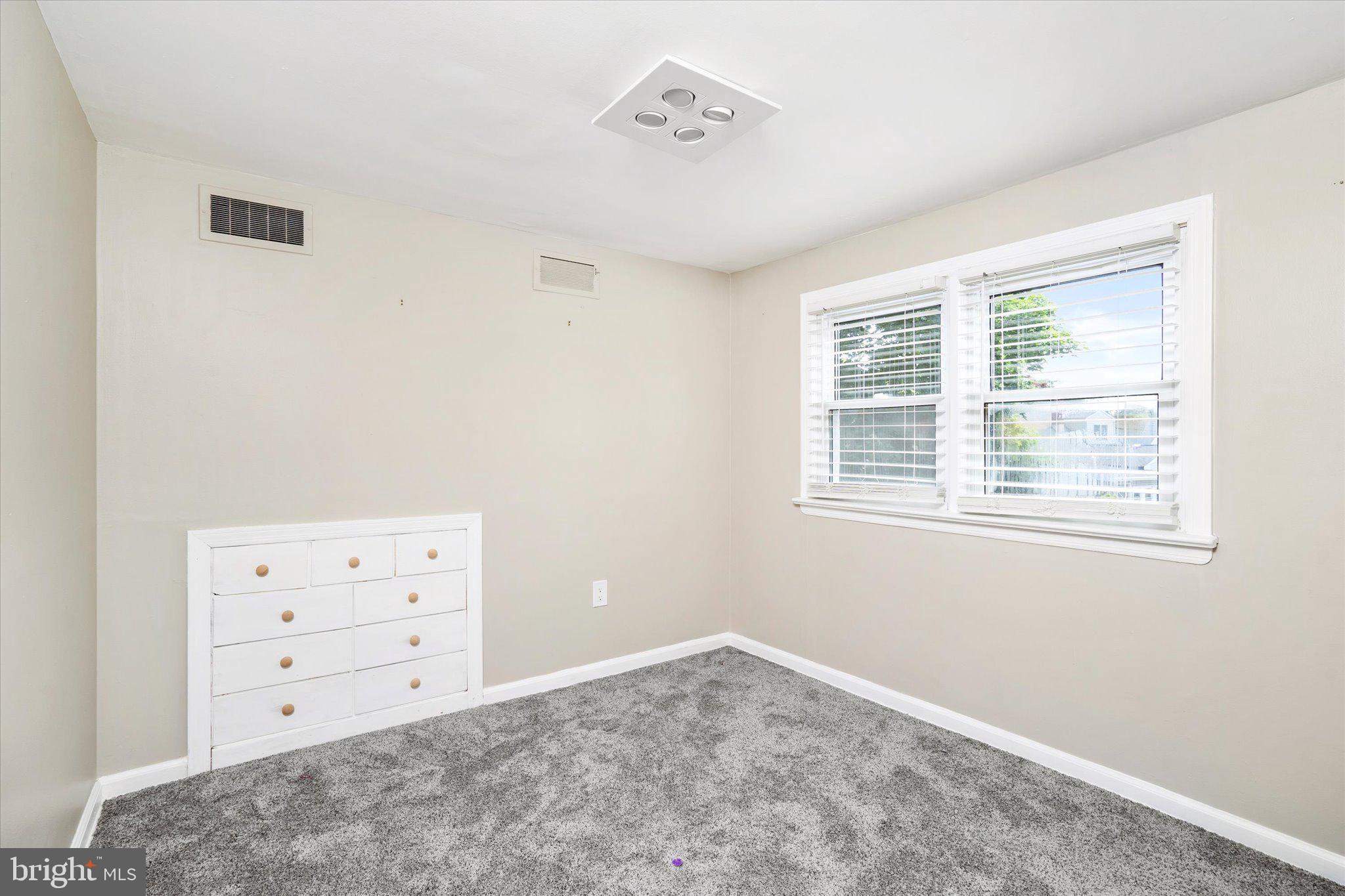 12 Grace Dr