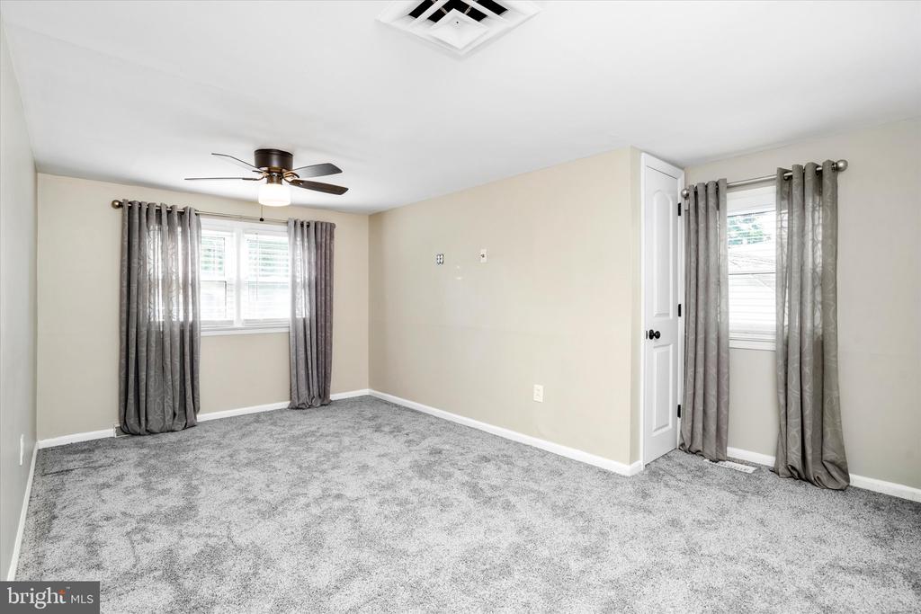 12 Grace Dr