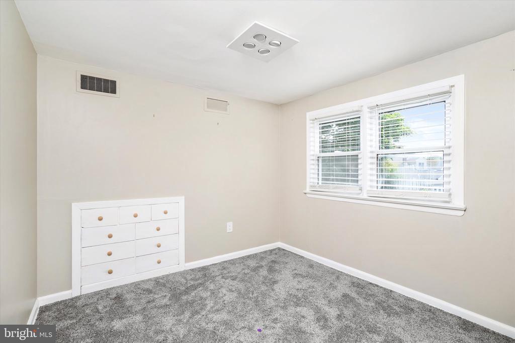 12 Grace Dr