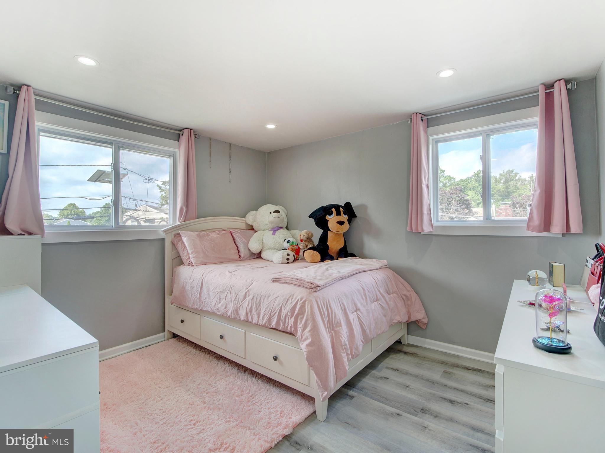 6 Great Oak Rd