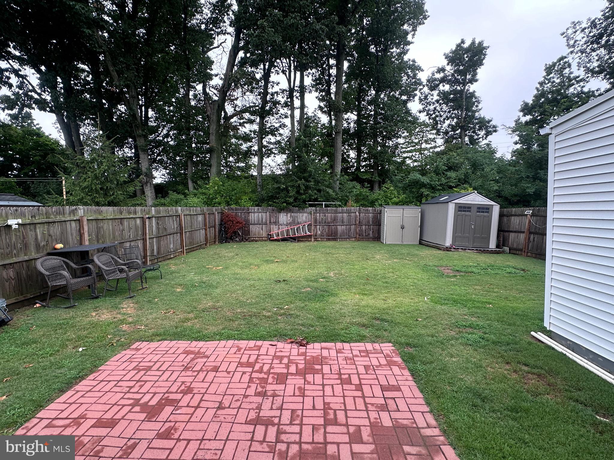 341 Churchill Ave