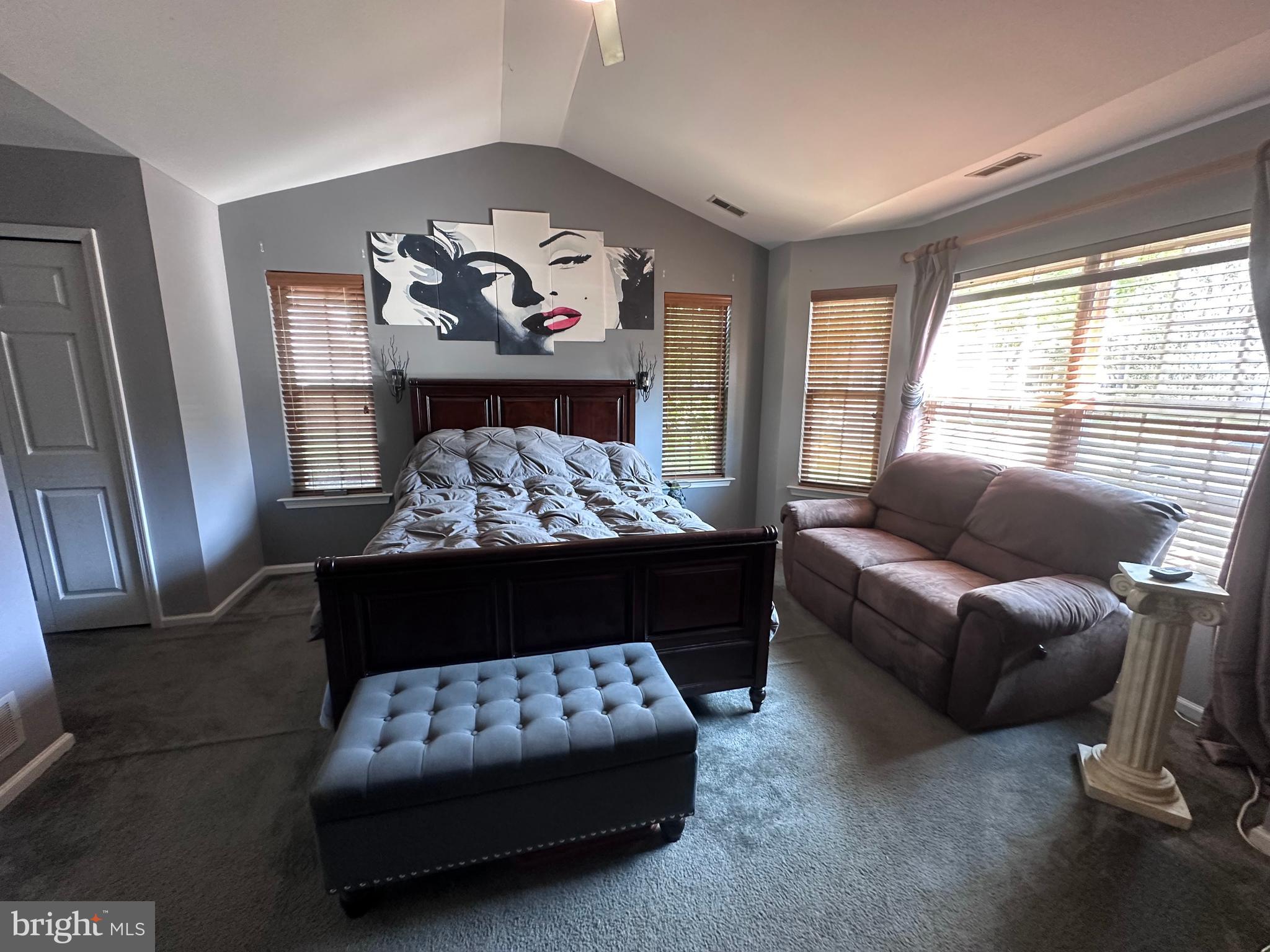 79 Kingston Blvd