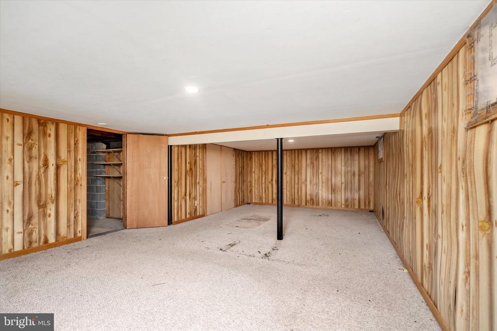38 Darrah Ln