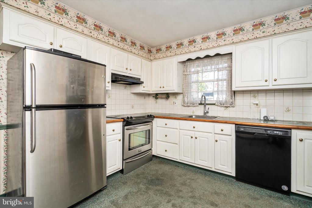 38 Darrah Ln