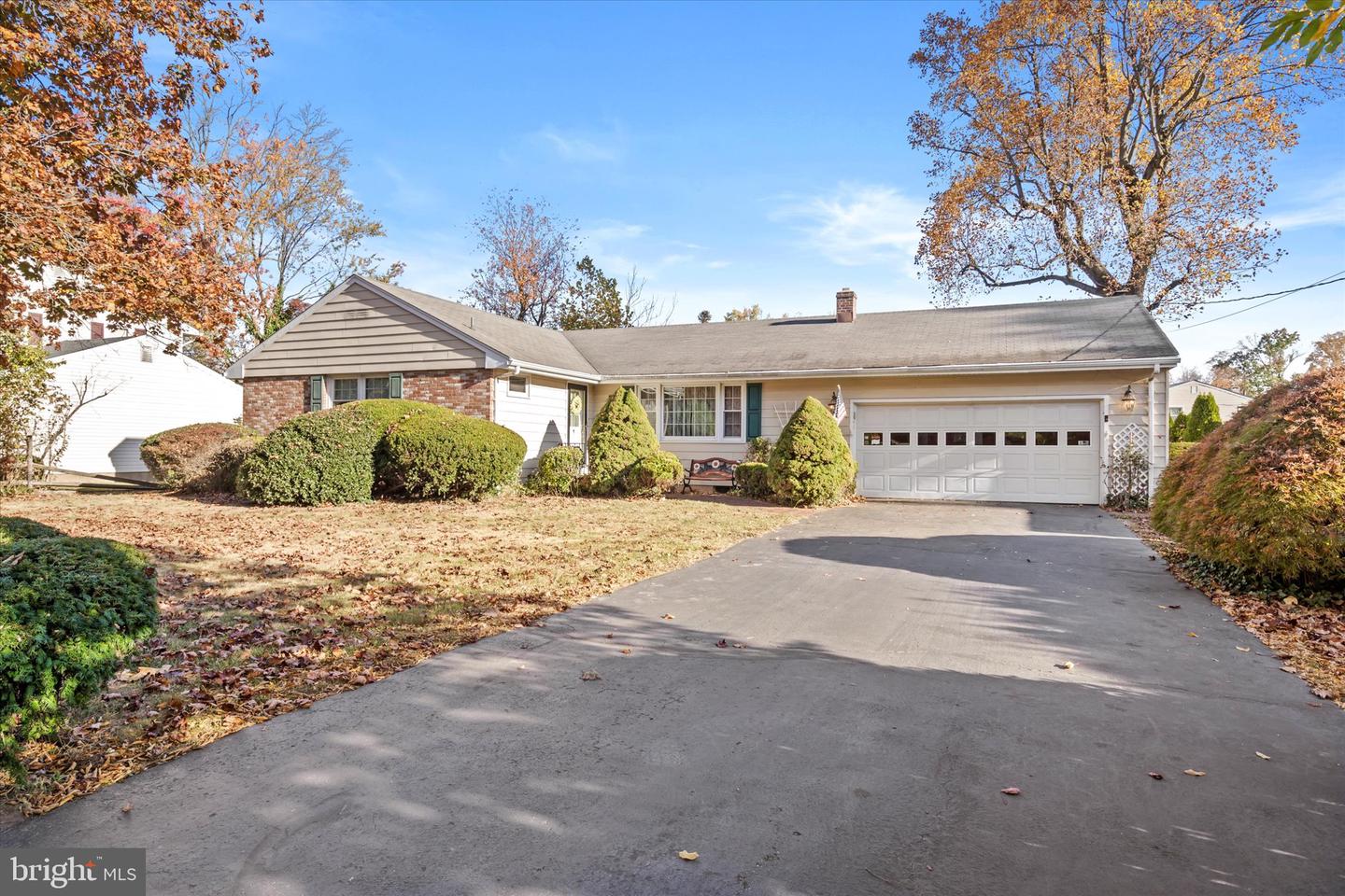 38 Darrah Ln