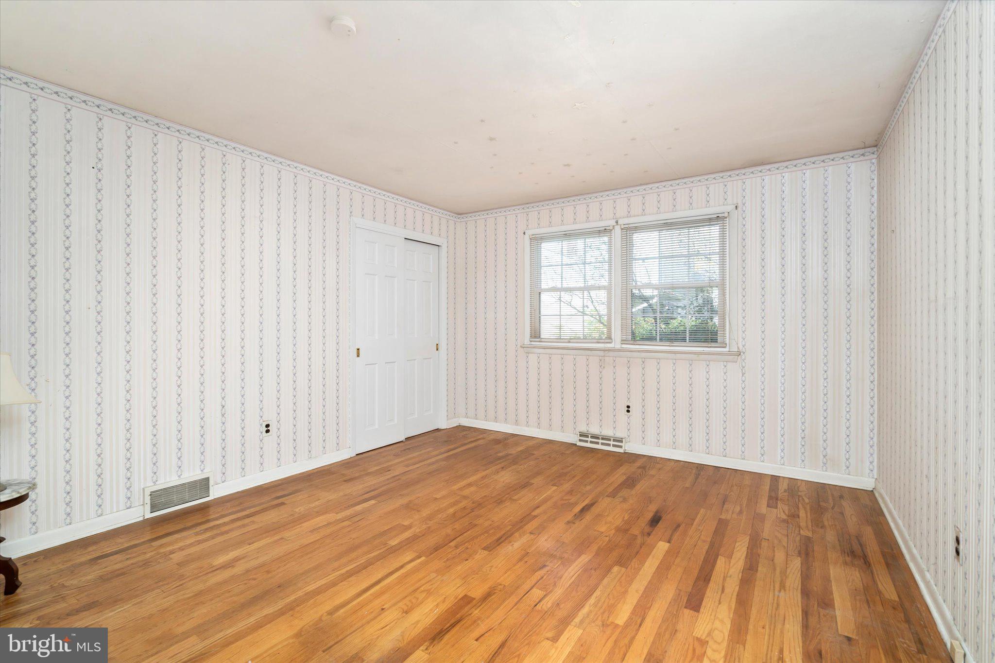38 Darrah Ln