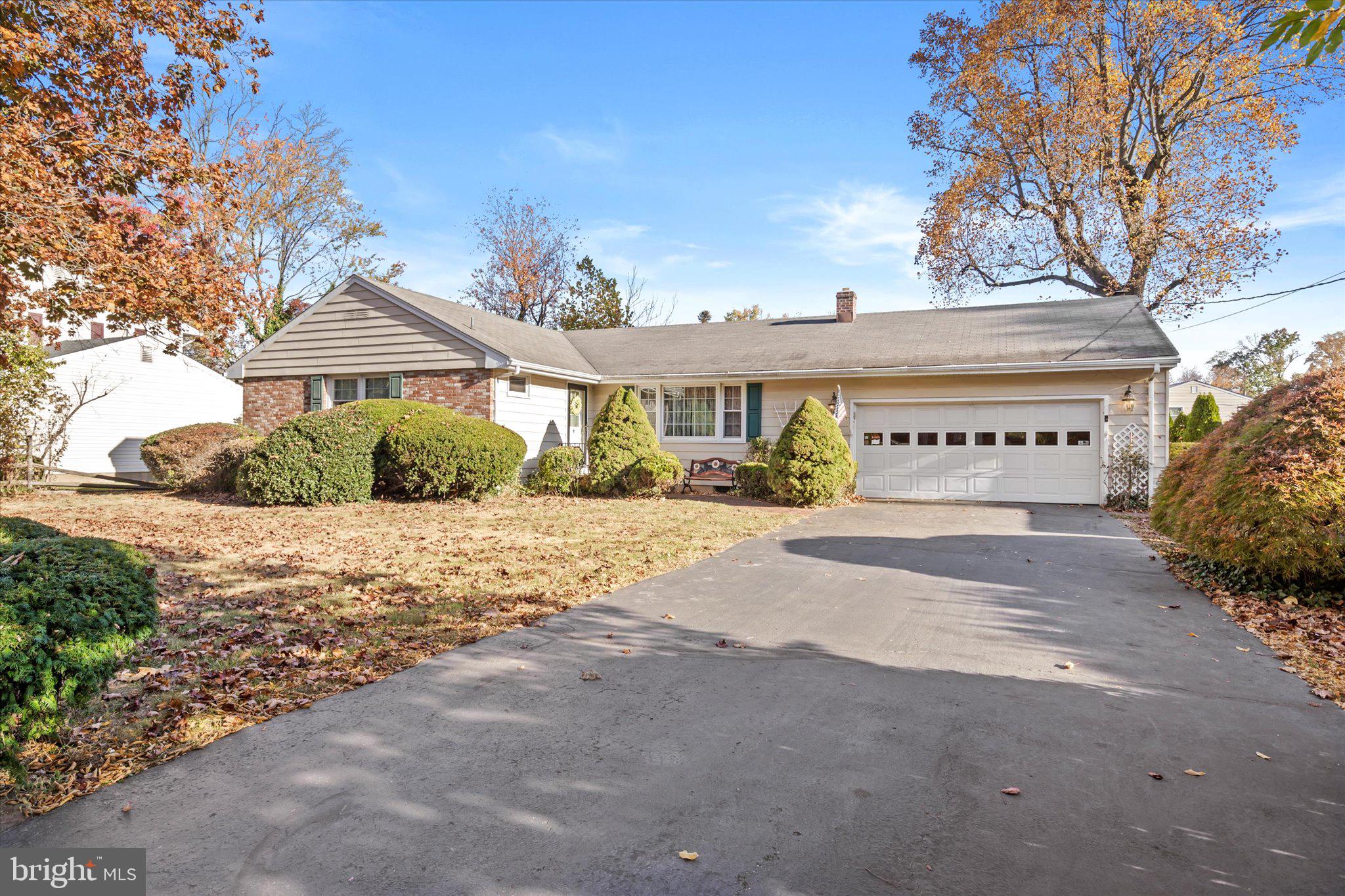 38 Darrah Ln