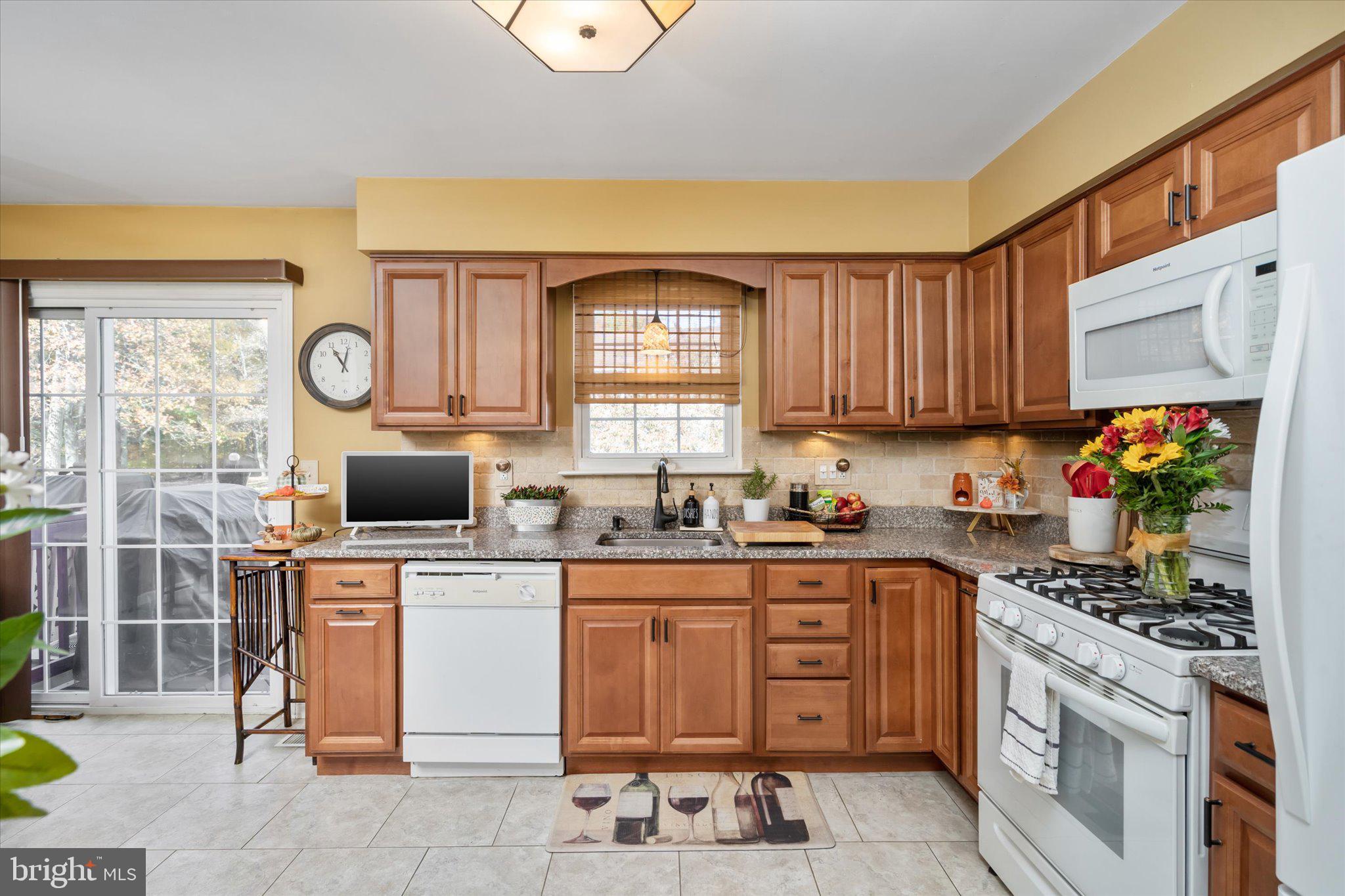 10 Dunmoor Ct S