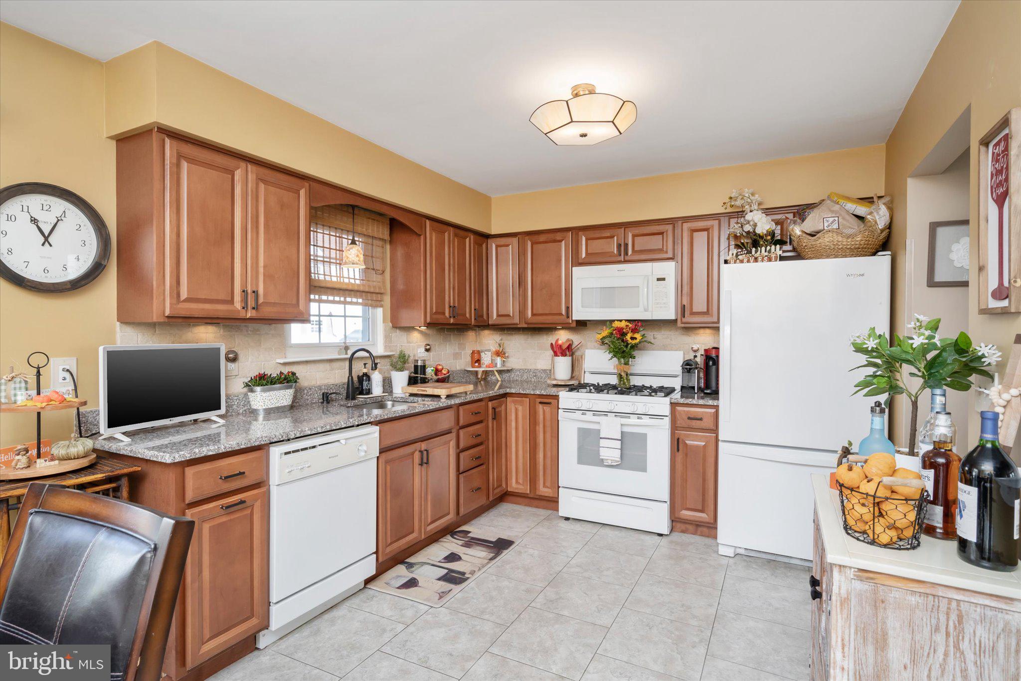 10 Dunmoor Ct S