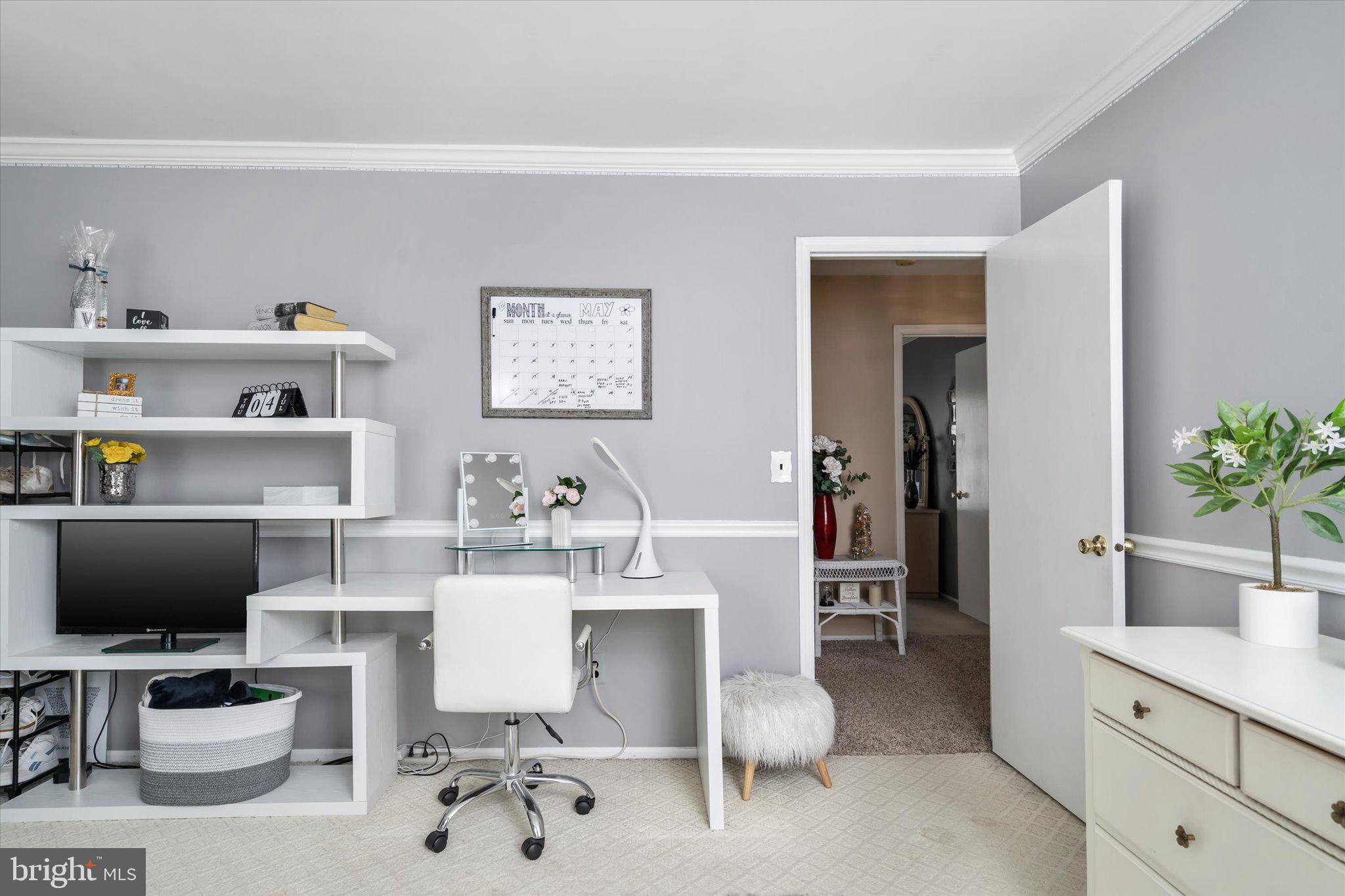 10 Dunmoor Ct S