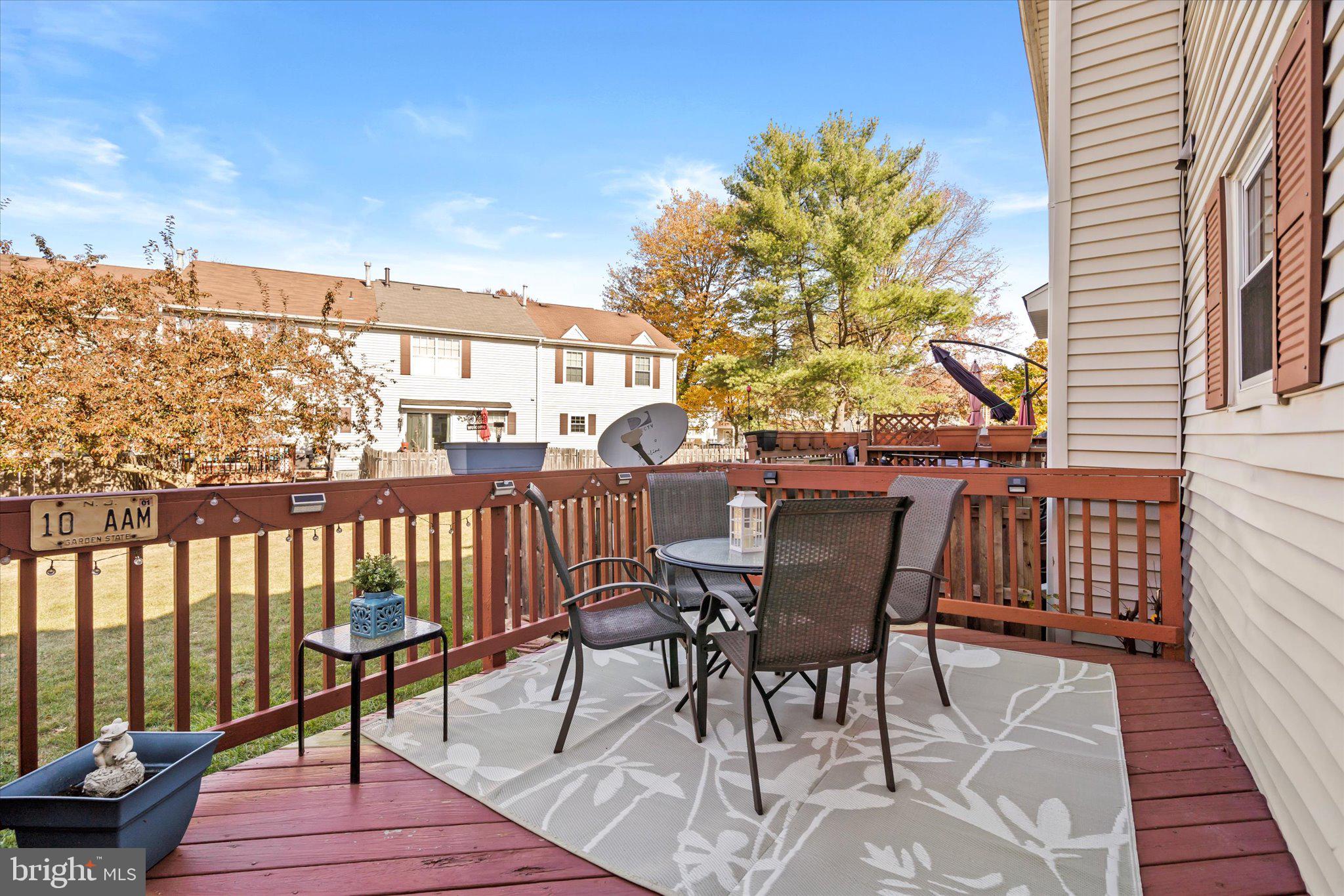 10 Dunmoor Ct S