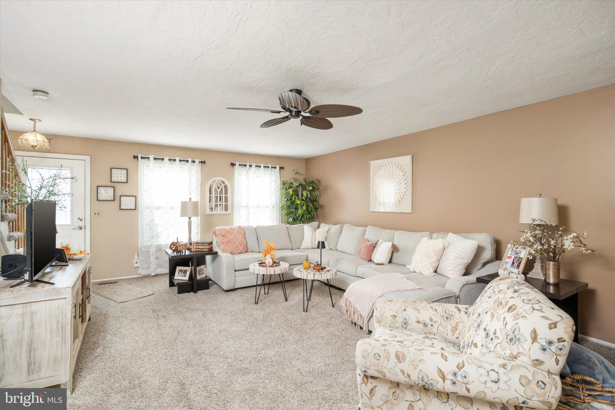 10 Dunmoor Ct S