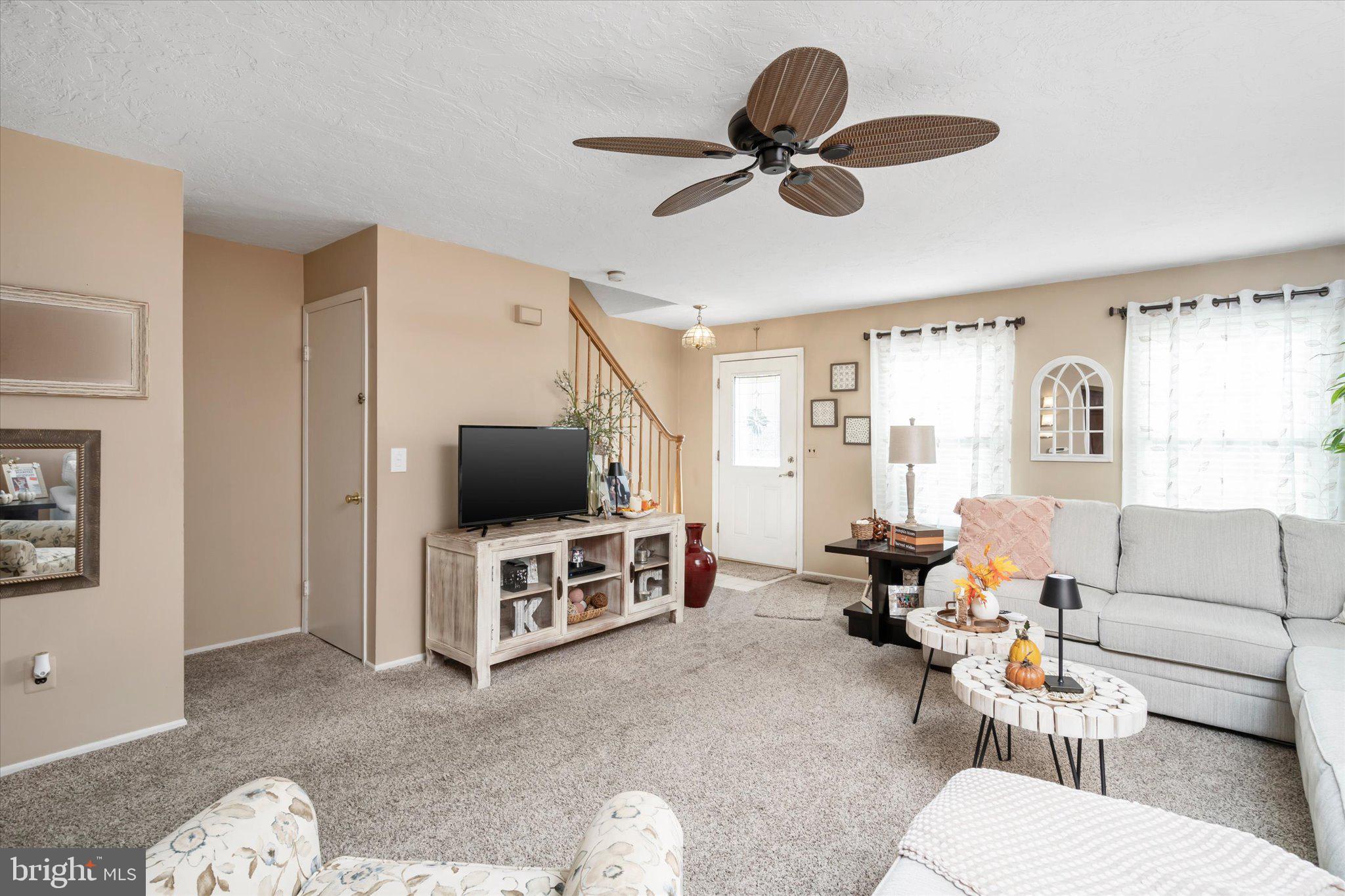 10 Dunmoor Ct S