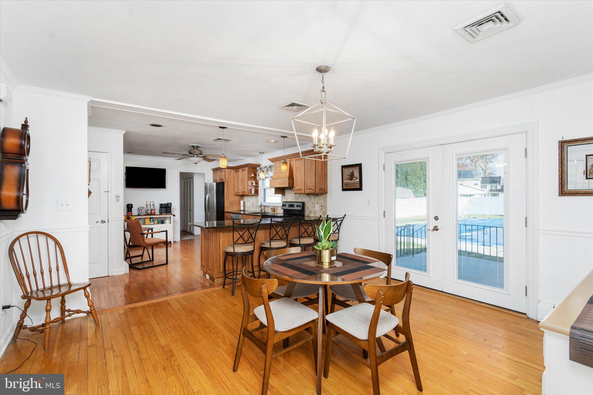 8 Pintinalli Dr