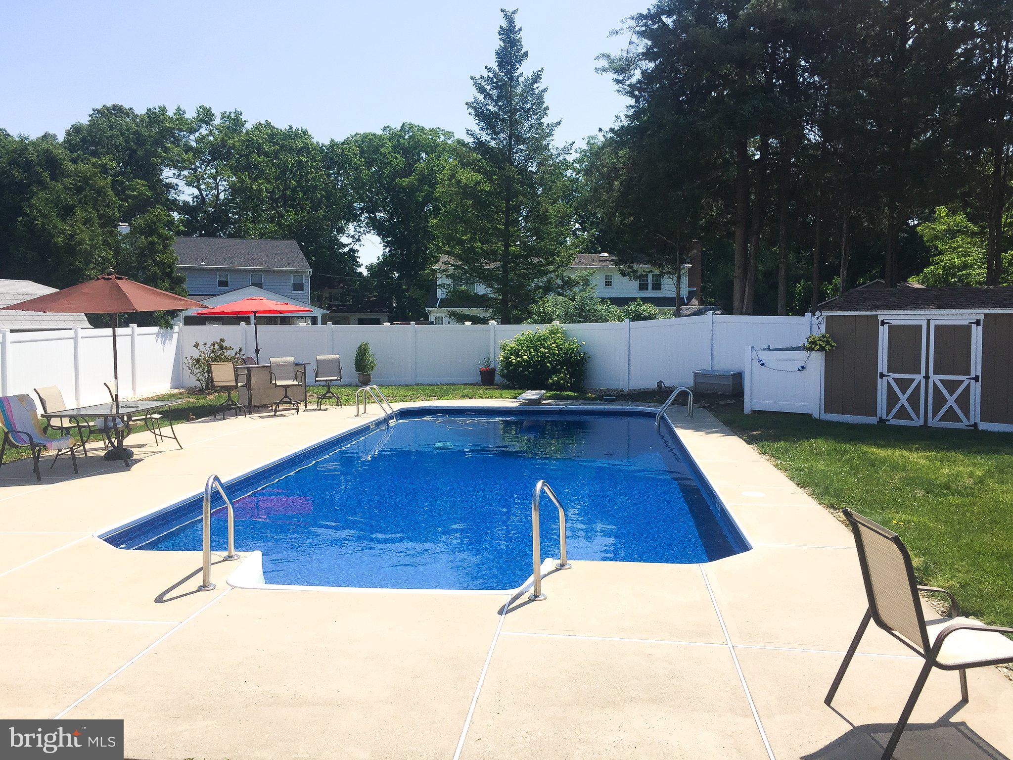 8 Pintinalli Dr