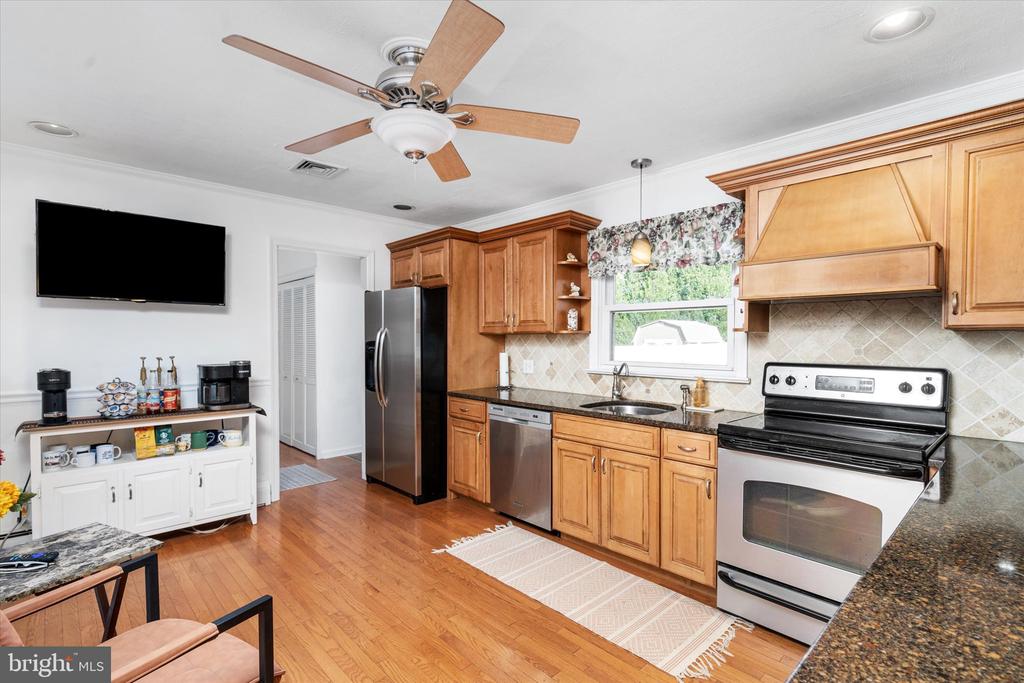 8 Pintinalli Dr