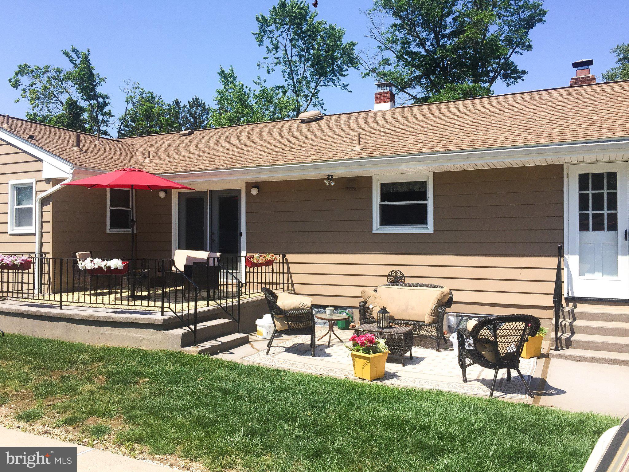 8 Pintinalli Dr