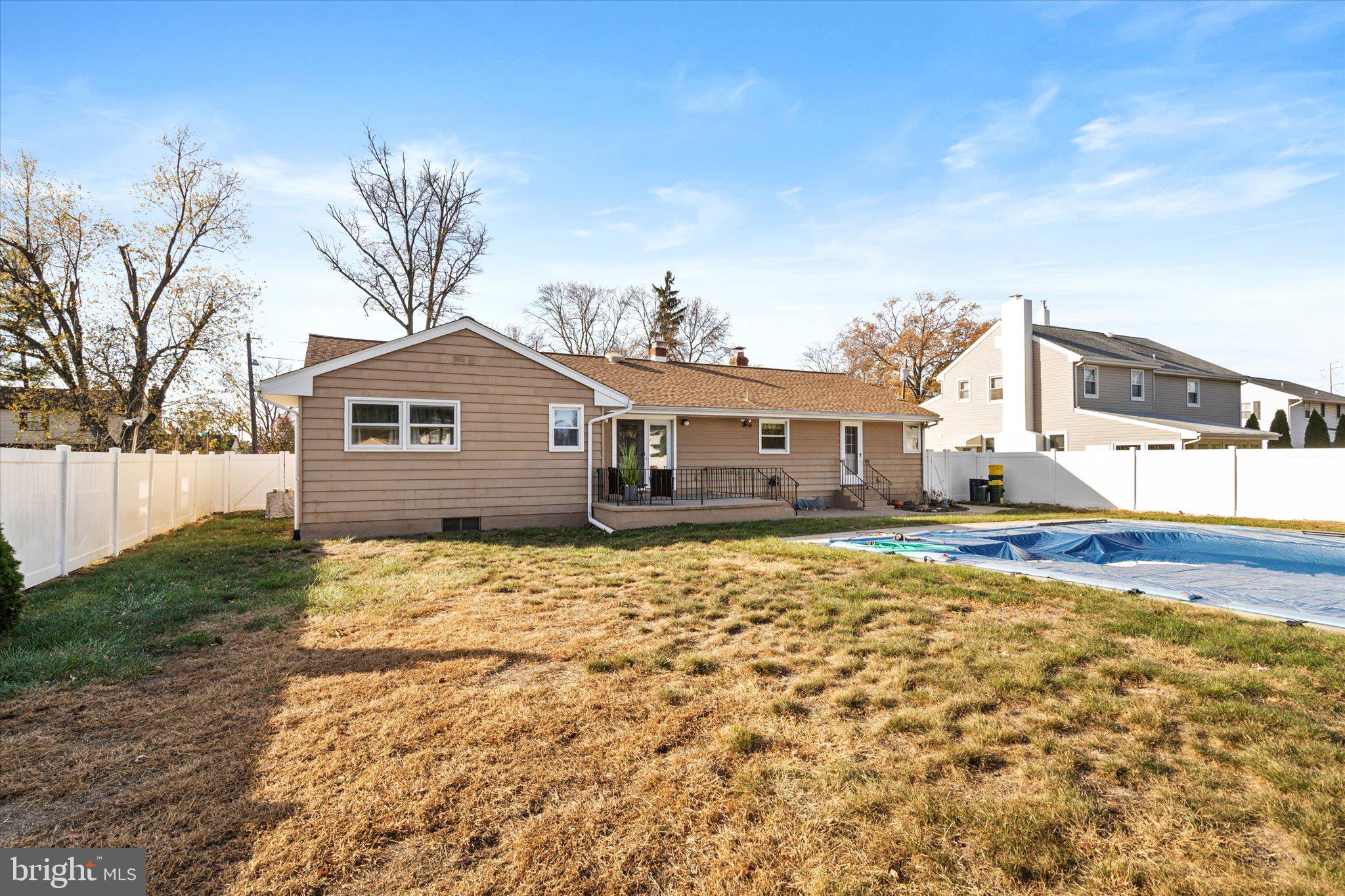 8 Pintinalli Dr