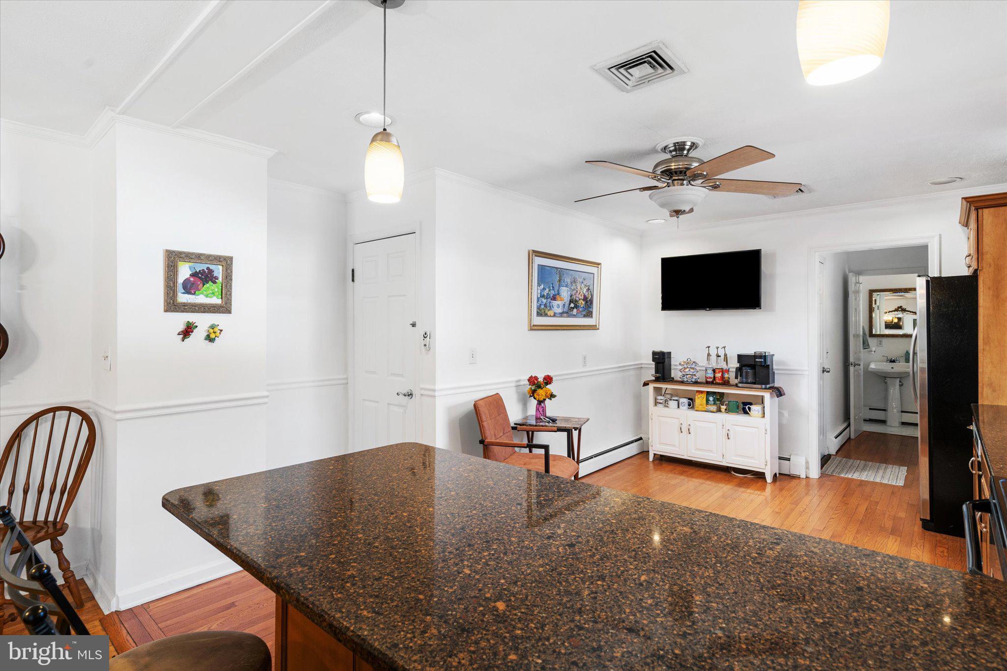 8 Pintinalli Dr