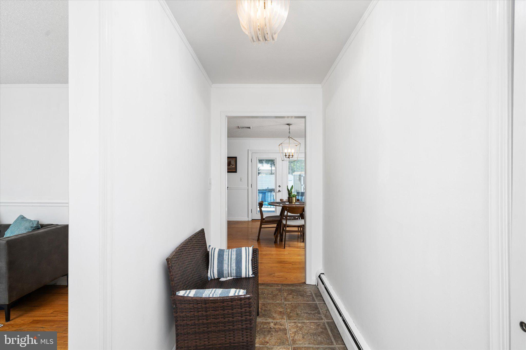8 Pintinalli Dr