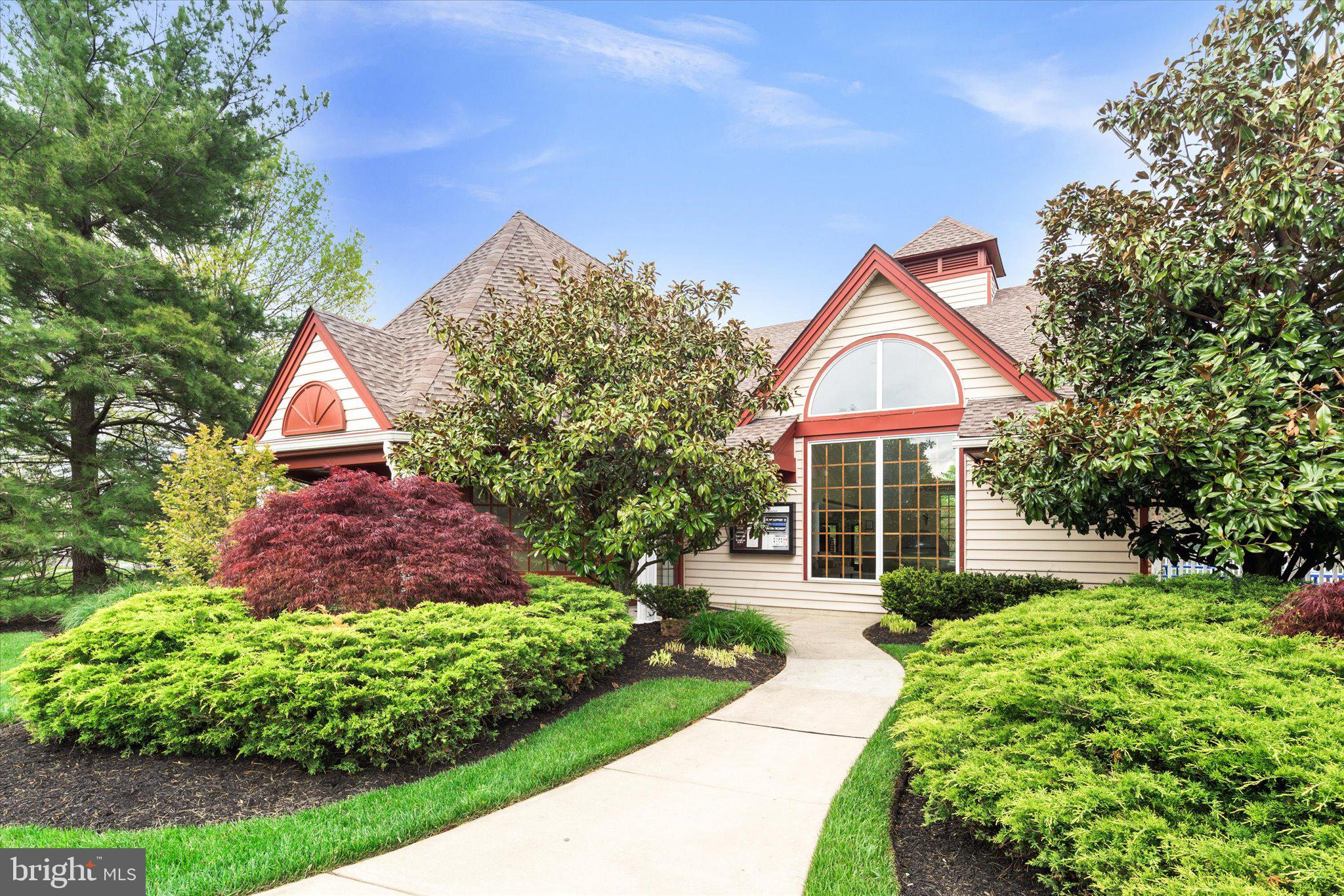 328 Walden Cir