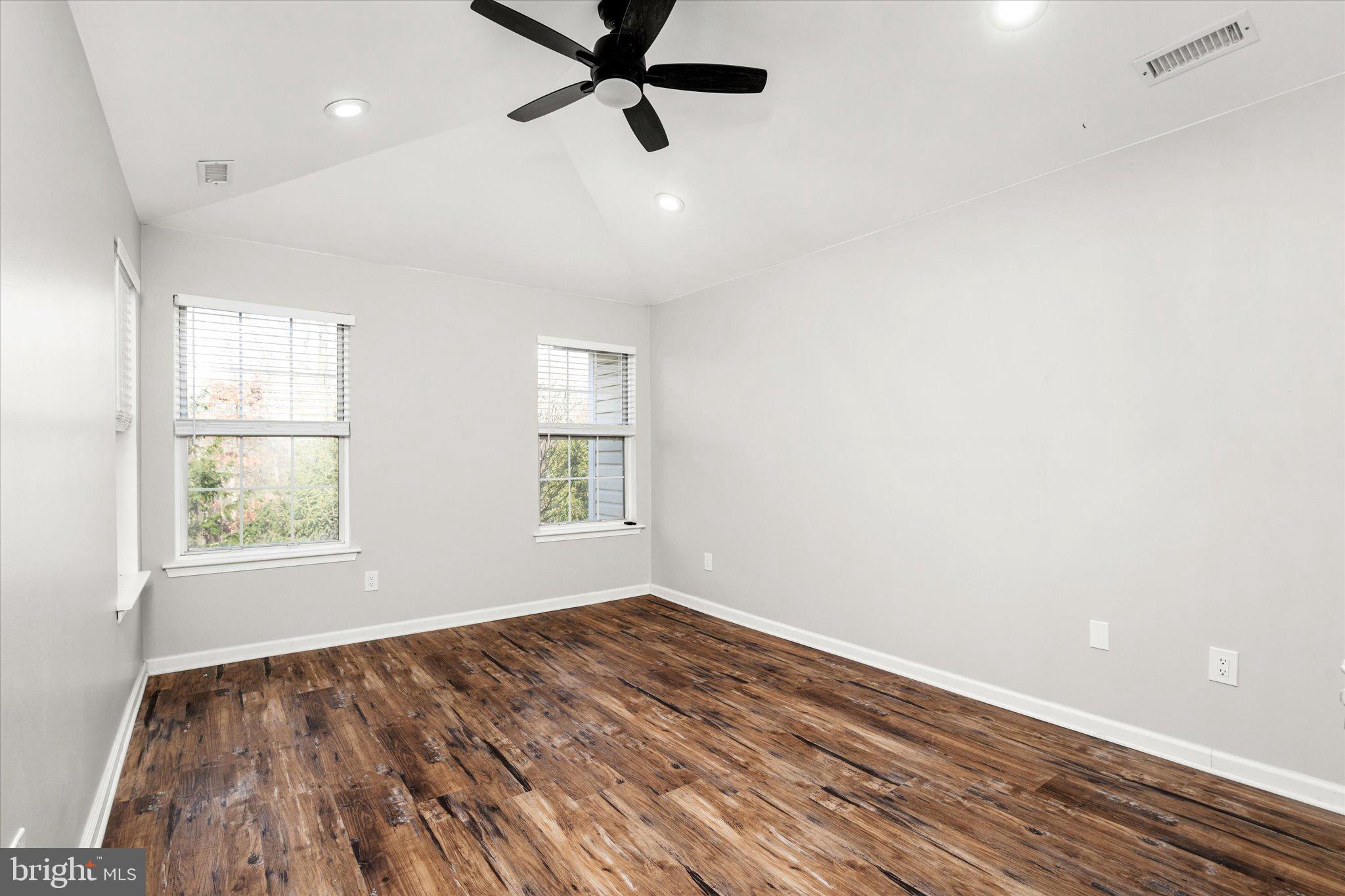 328 Walden Cir