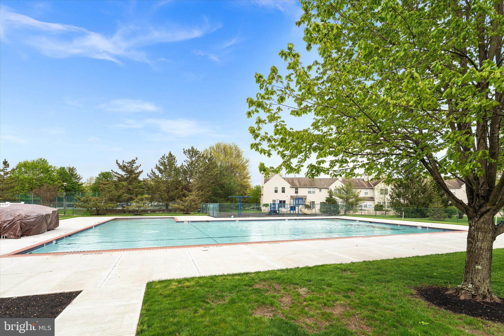 328 Walden Cir