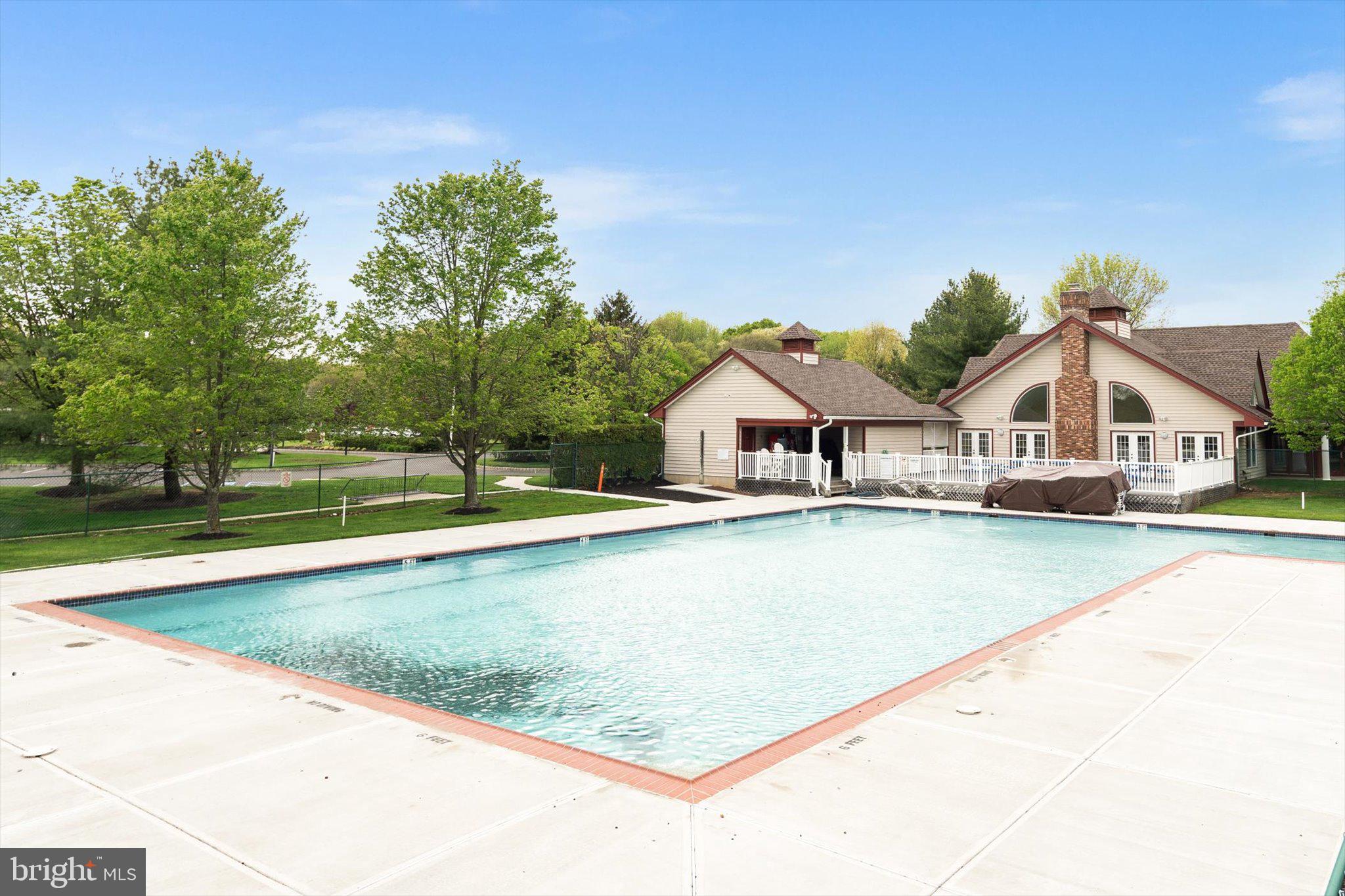 328 Walden Cir