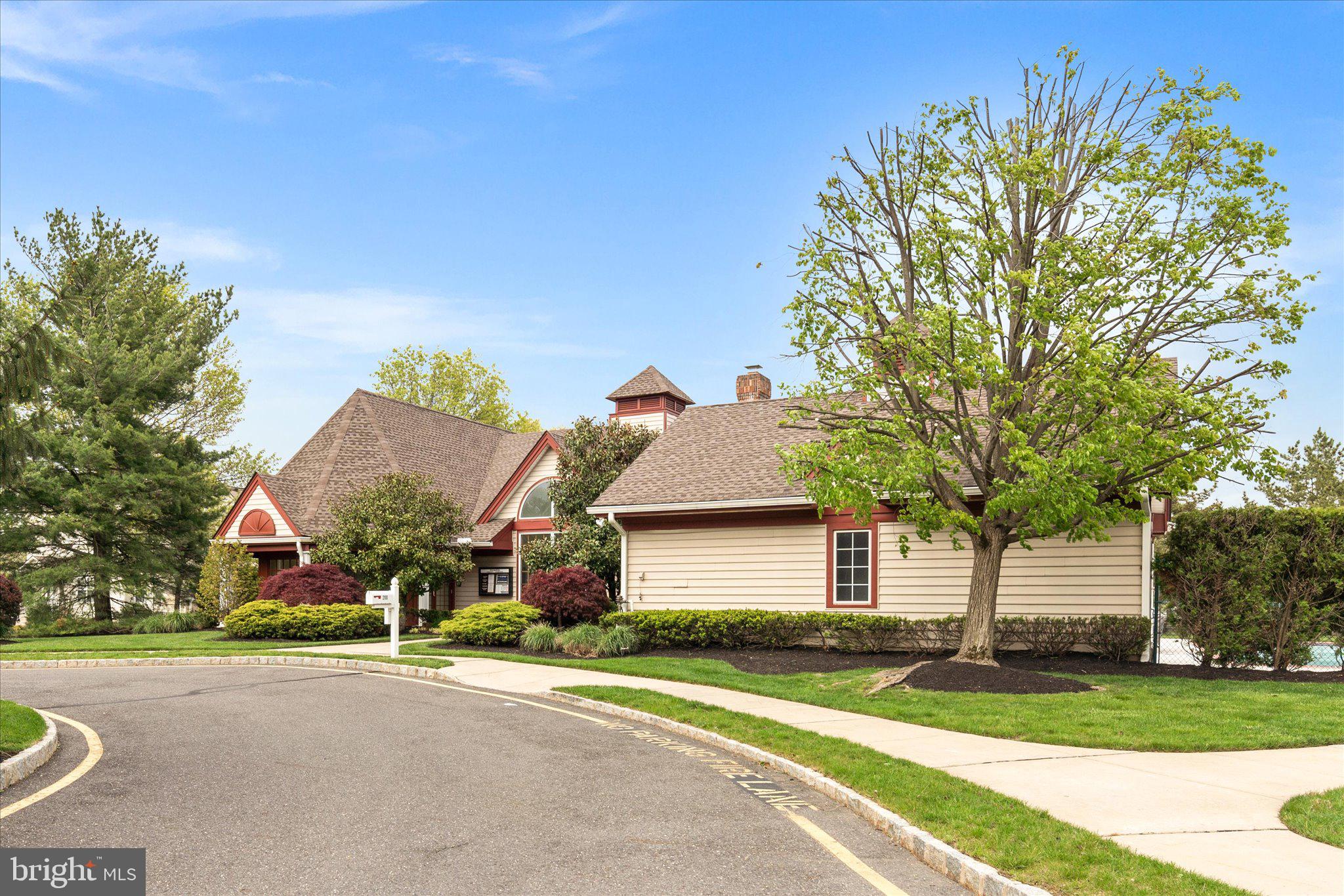 328 Walden Cir