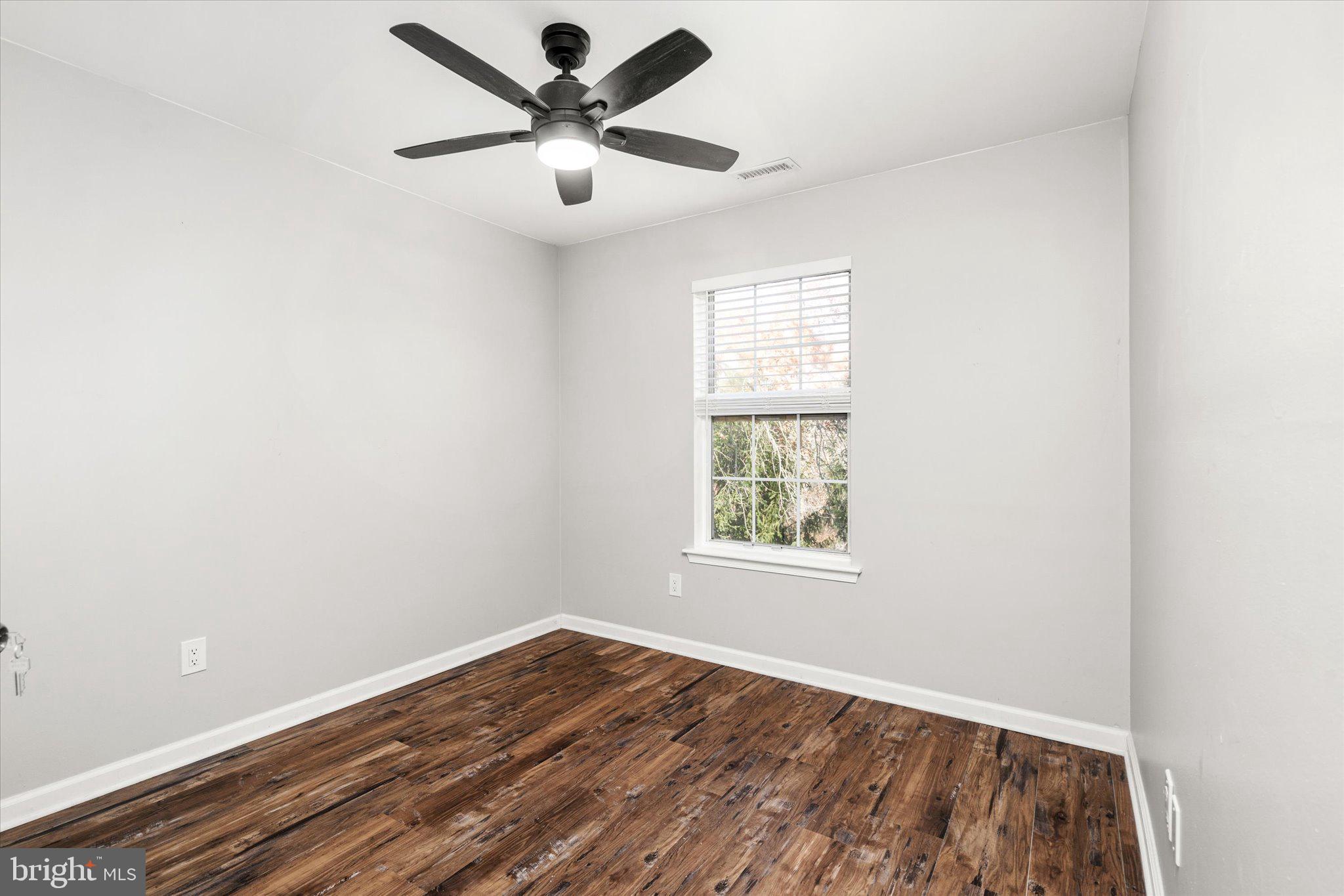328 Walden Cir